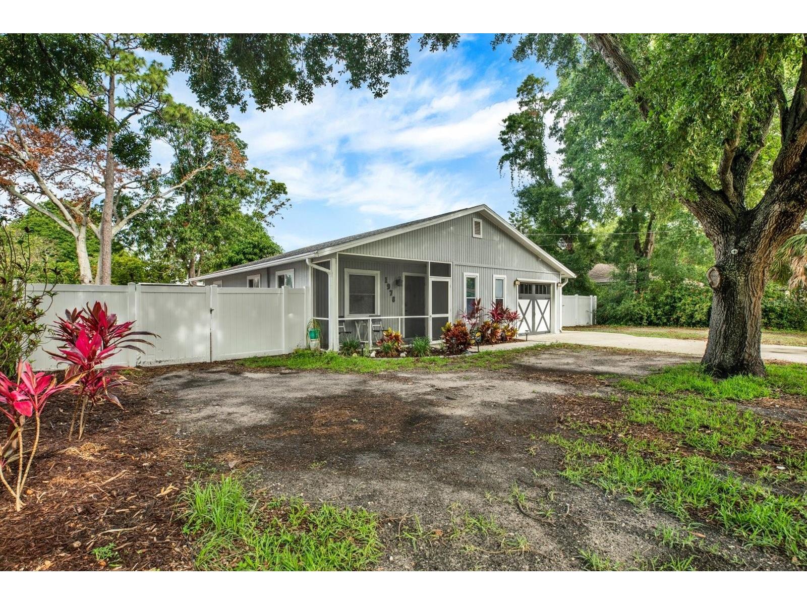 1978 Dix Street Largo FL 33774 TB8513399 image4