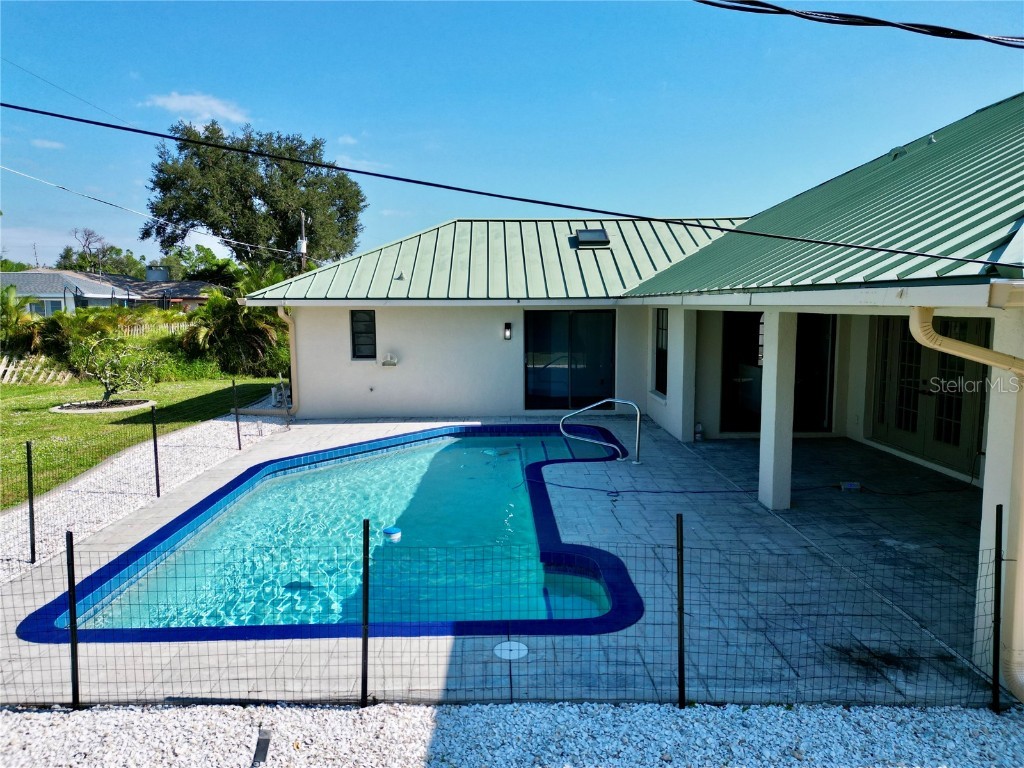 19782 Midway Blvd Port Charlotte FL 33948 D6140100 image25