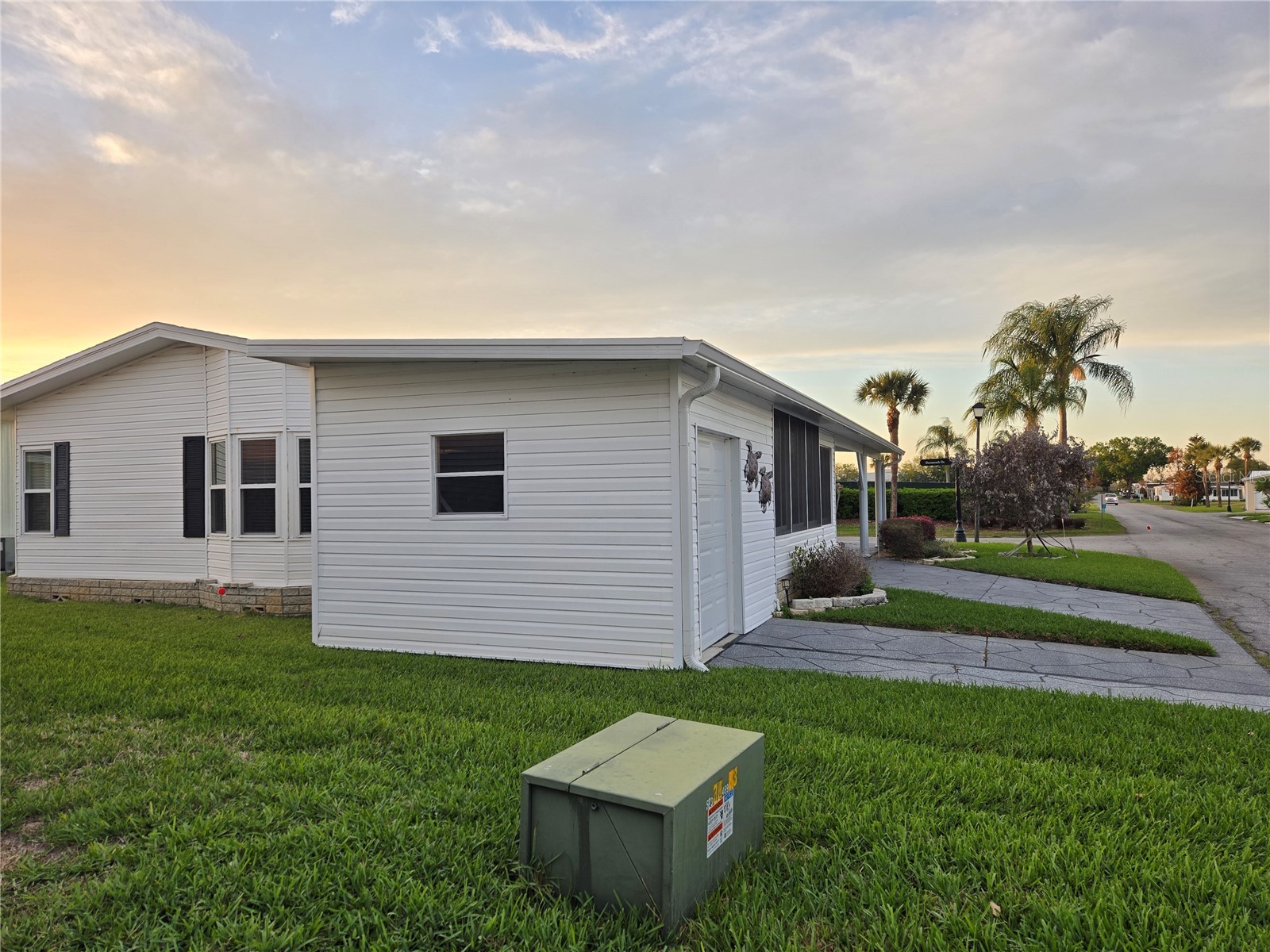 198 Dartmouth Drive Haines City FL 33844 - LAKE HENRY P4938135 image4