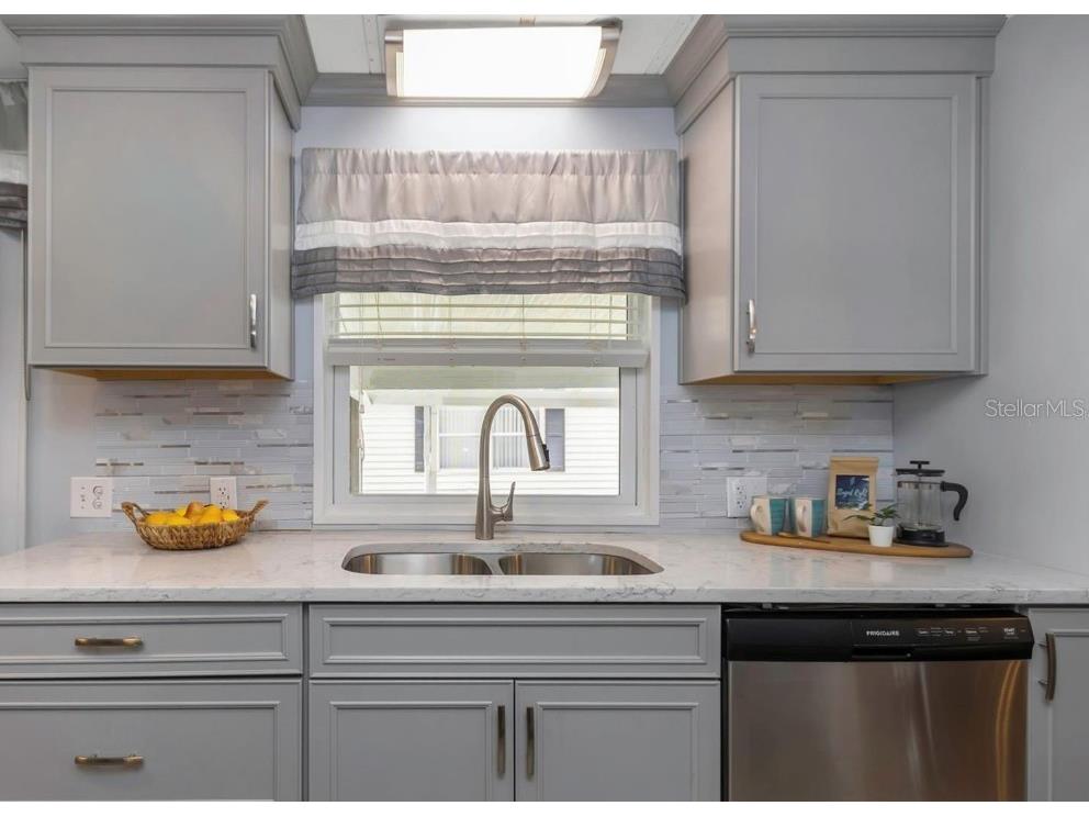 198 Philadelphia Boulevard #11 Palm Harbor FL 34684 - LAKE TARPON TB8522227 image3