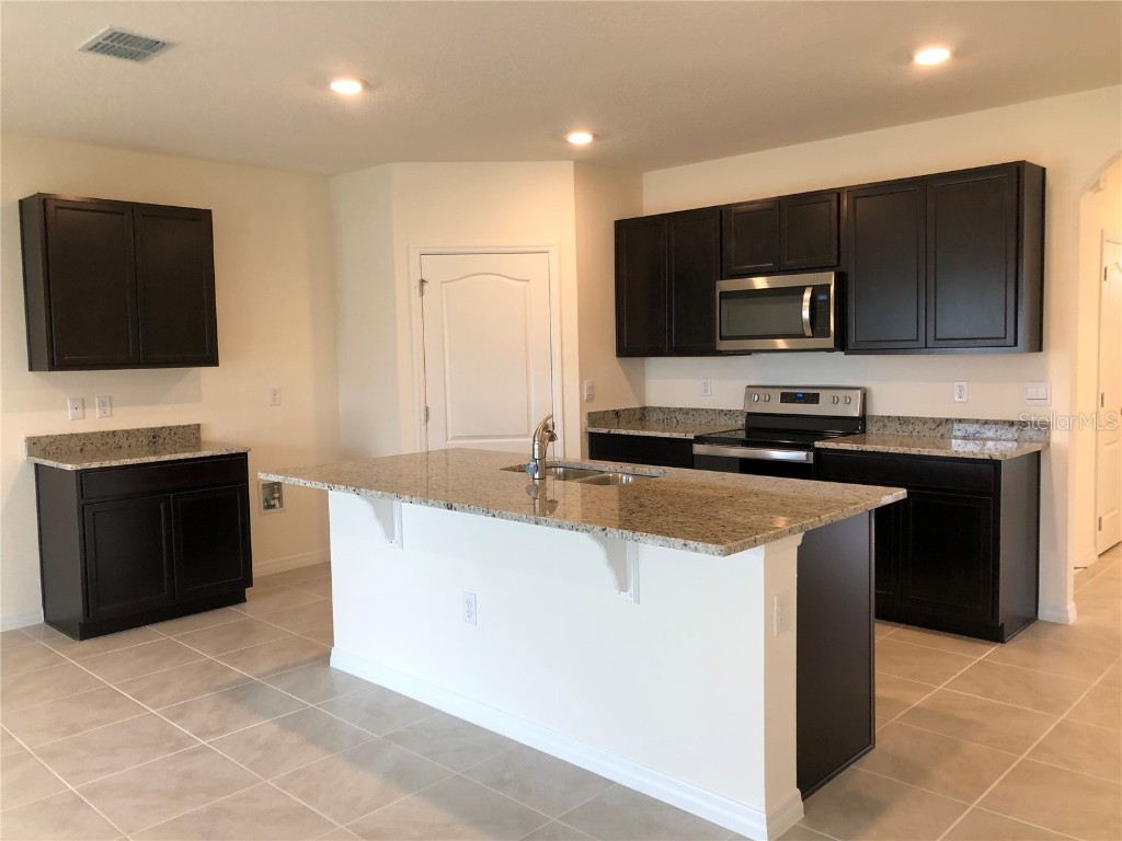 1980 Chickasaw Boulevard Davenport FL 33837 O6371546 image2