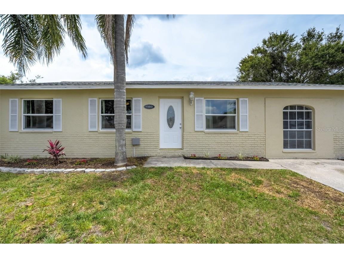 1980 Taylor Lake Circle Largo FL 33778 TB8381684 image1