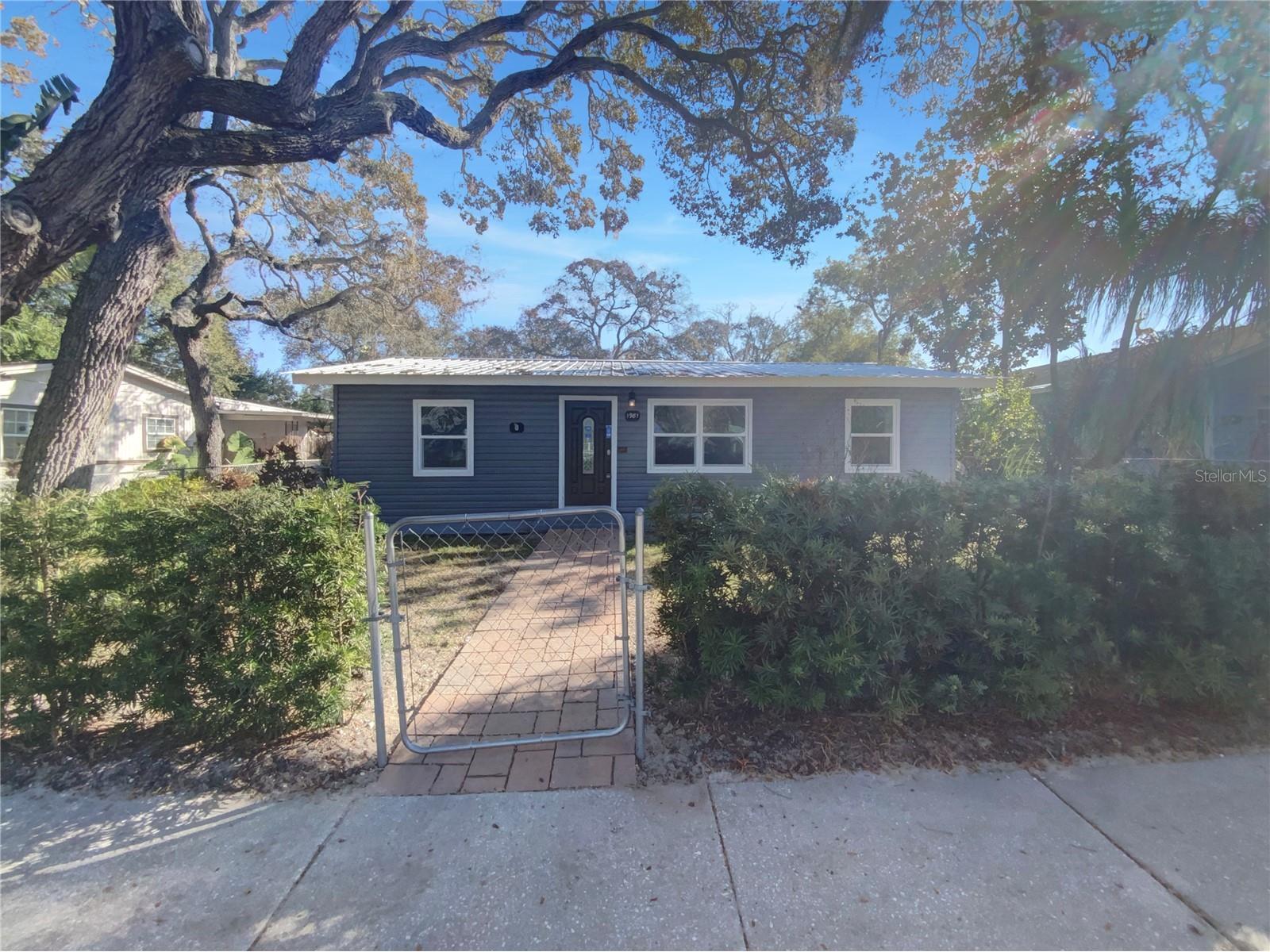 1981 Carolina Avenue Tarpon Springs FL 34689 O6371311 image1