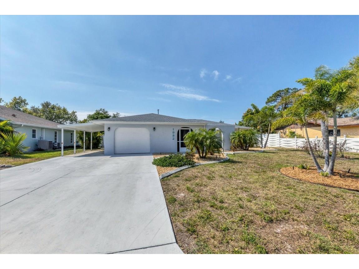 1982 Neptune Drive Englewood FL 34223 D6129332 image1