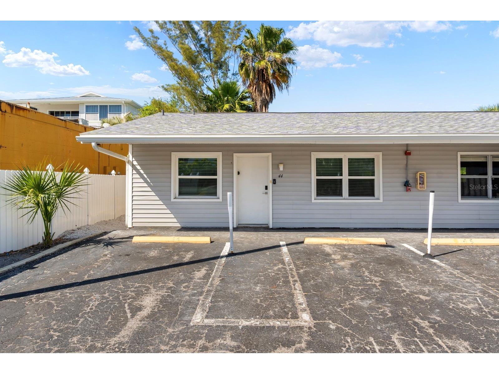 19823 Gulf Boulevard #44 Indian Shores FL 33785 TB8483350 image1