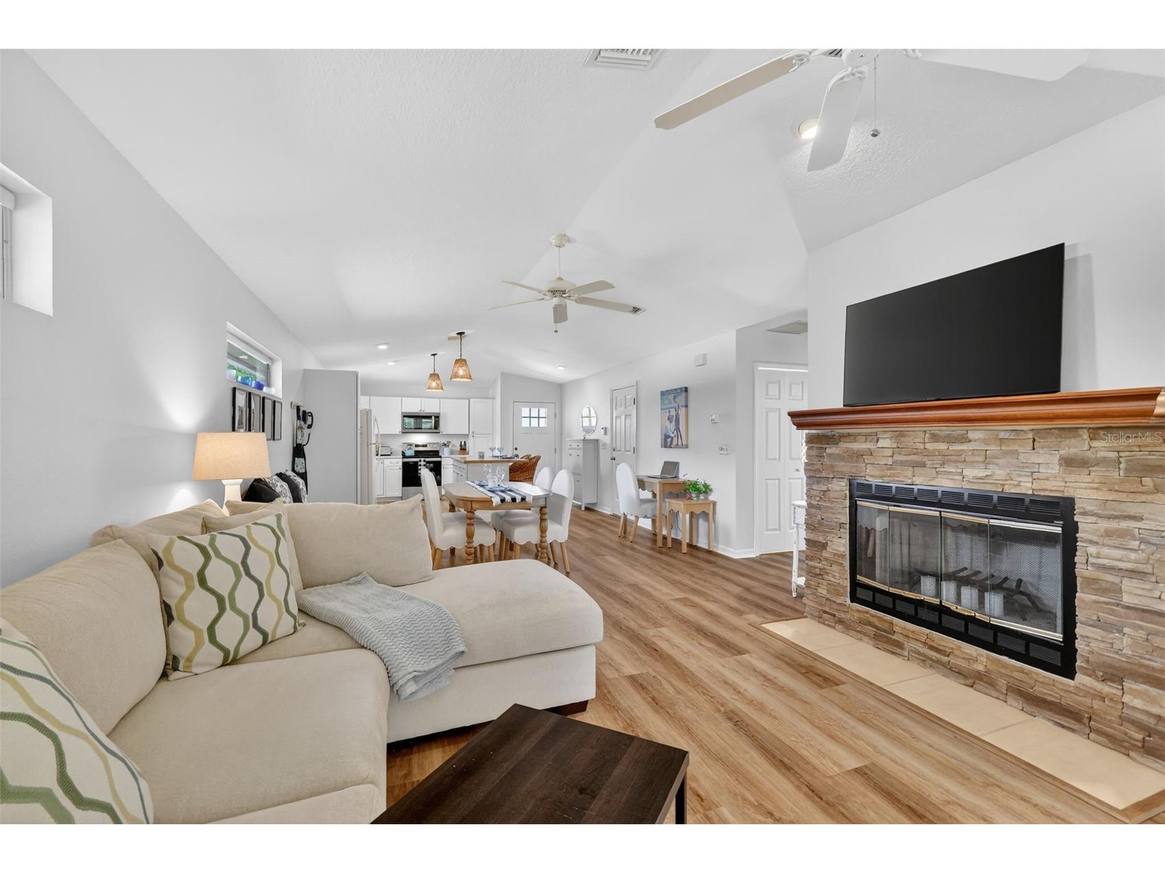 1984 Golden Palm Circle Tavares FL 32778 G5110063 image17