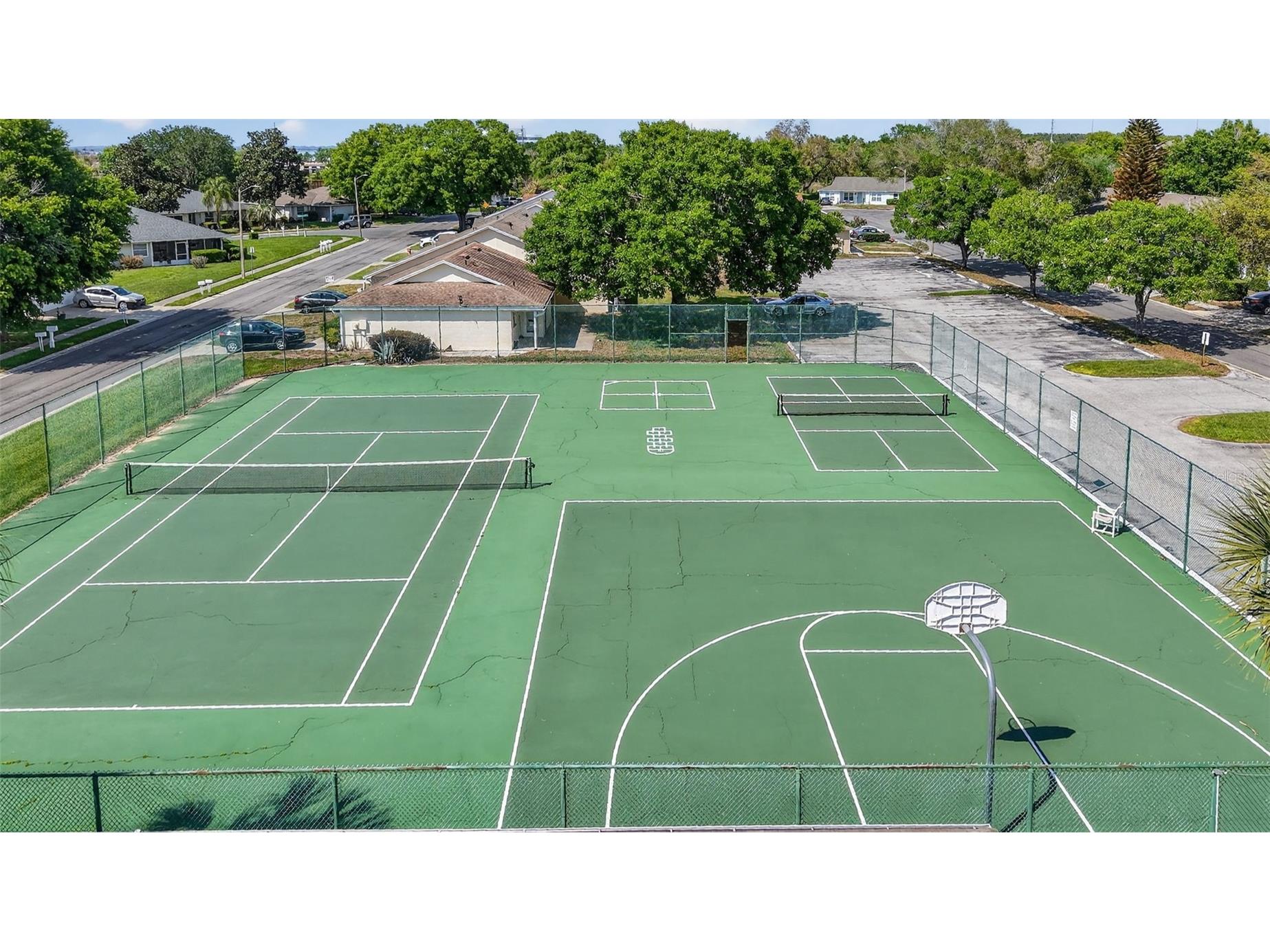 1984 Golden Palm Circle Tavares FL 32778 G5110063 image38