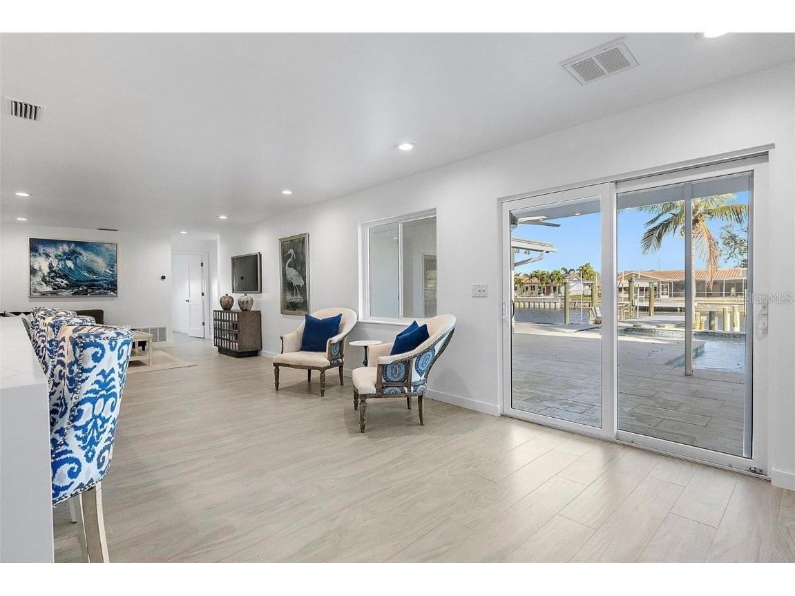 1984 Kansas Avenue NE Saint Petersburg FL 33703 - TAMPA BAY TB8458175 image16