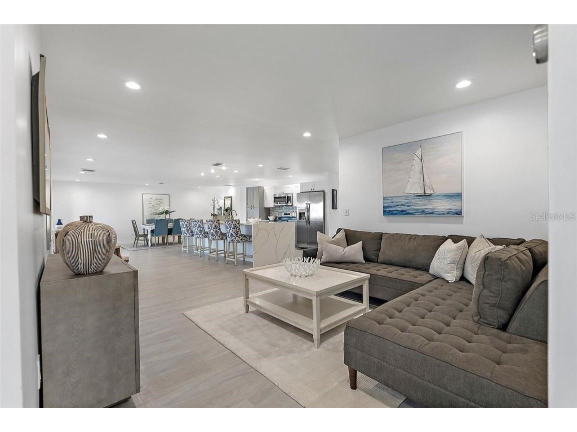 1984 Kansas Avenue NE Saint Petersburg FL 33703 - TAMPA BAY TB8458175 image18