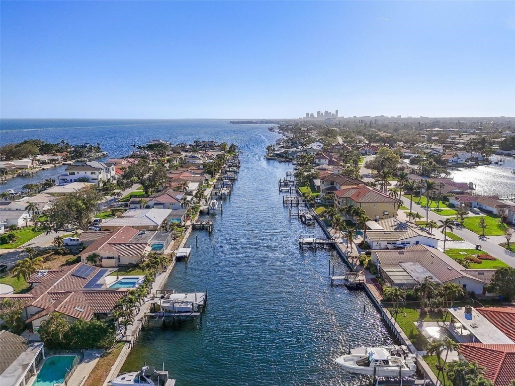 1984 Kansas Avenue NE Saint Petersburg FL 33703 - TAMPA BAY TB8458175 image3