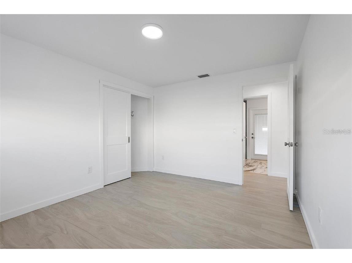 1984 Kansas Avenue NE Saint Petersburg FL 33703 - TAMPA BAY TB8458175 image32