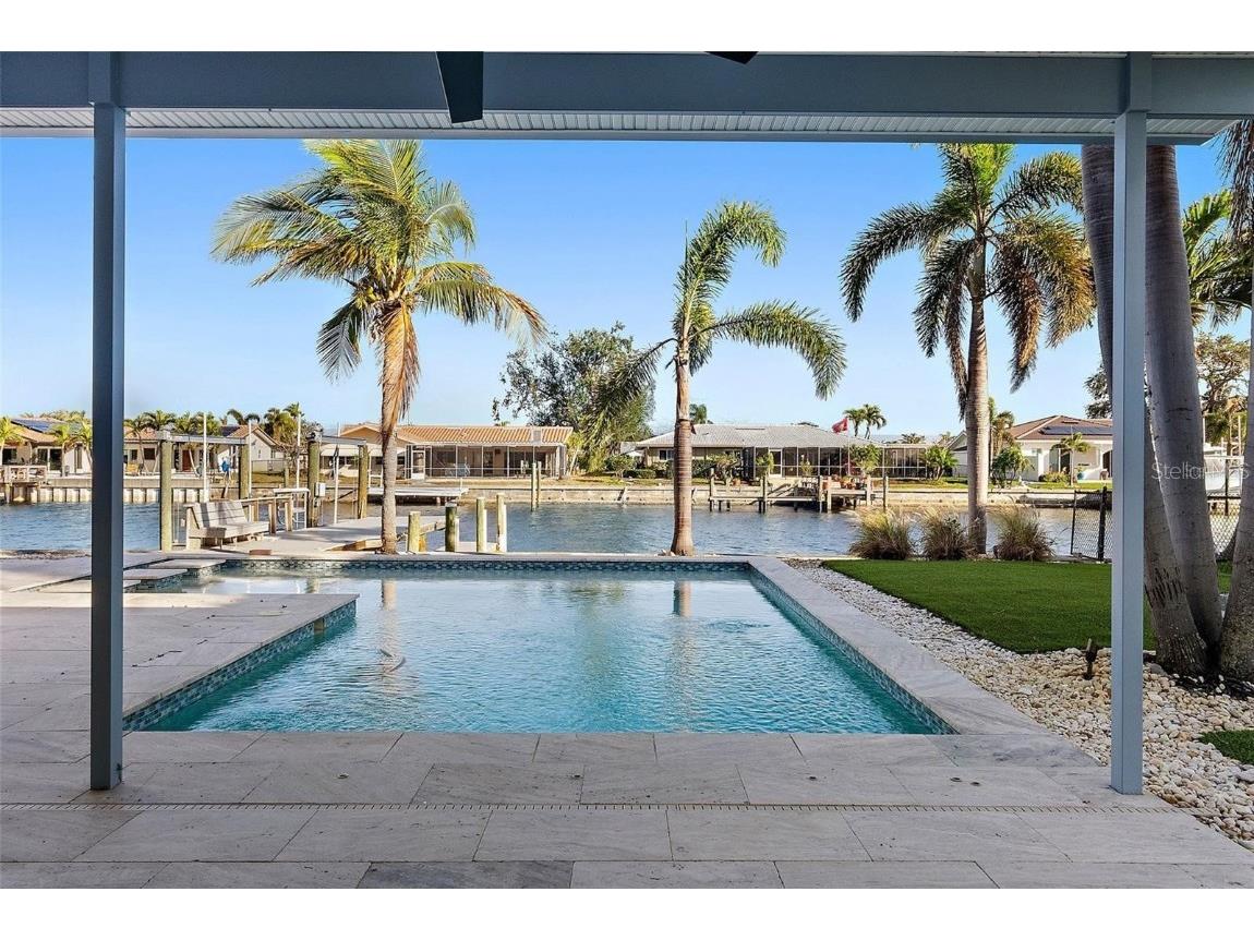 1984 Kansas Avenue NE Saint Petersburg FL 33703 - TAMPA BAY TB8458175 image35