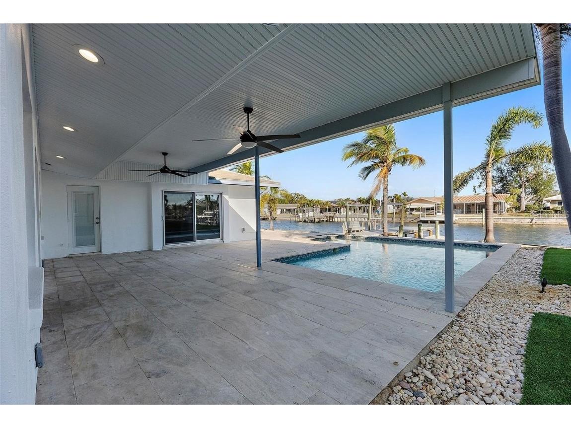 1984 Kansas Avenue NE Saint Petersburg FL 33703 - TAMPA BAY TB8458175 image36