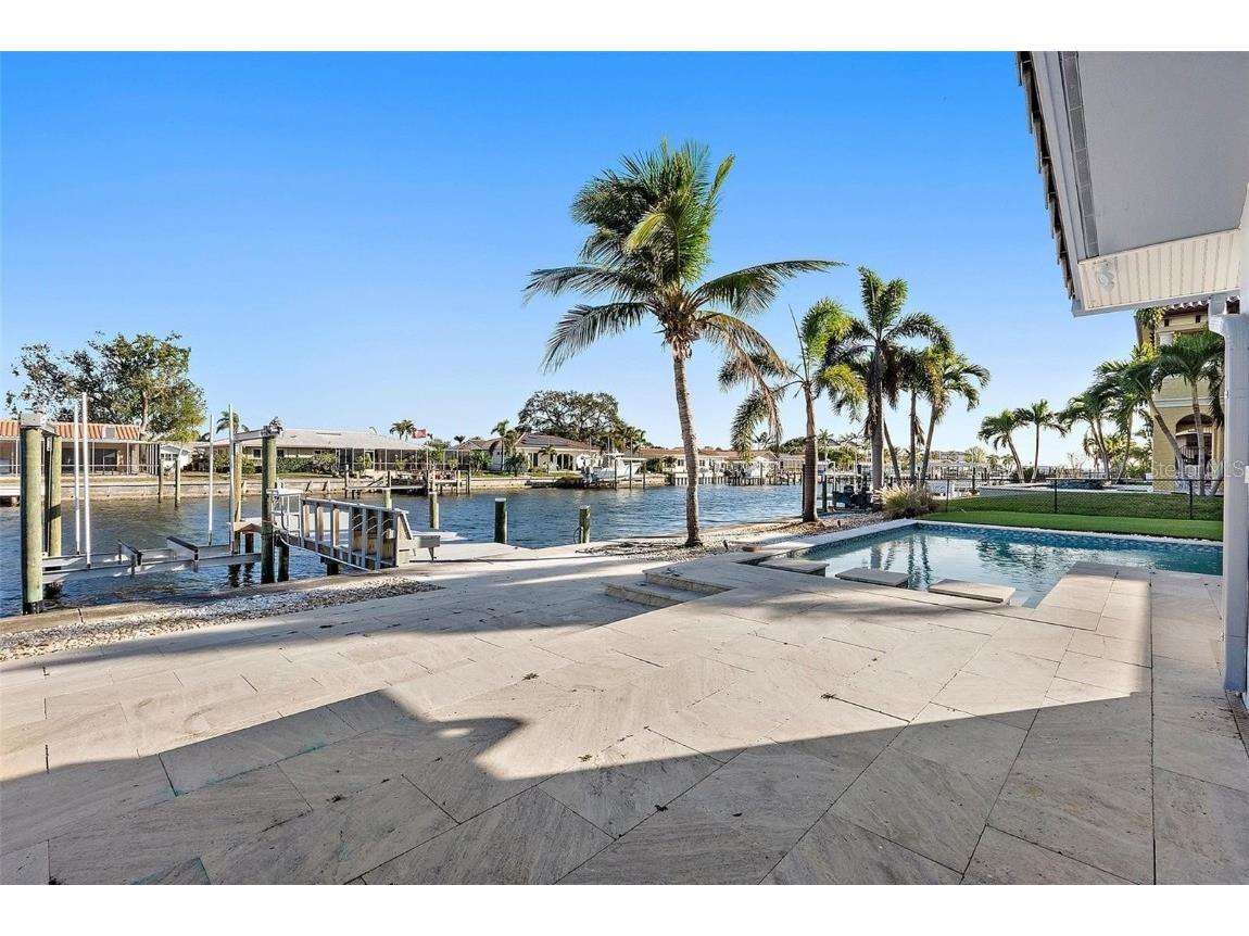 1984 Kansas Avenue NE Saint Petersburg FL 33703 - TAMPA BAY TB8458175 image39