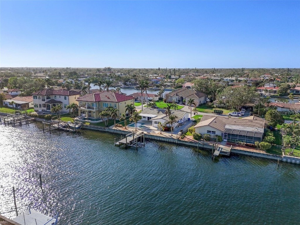 1984 Kansas Avenue NE Saint Petersburg FL 33703 - TAMPA BAY TB8458175 image44