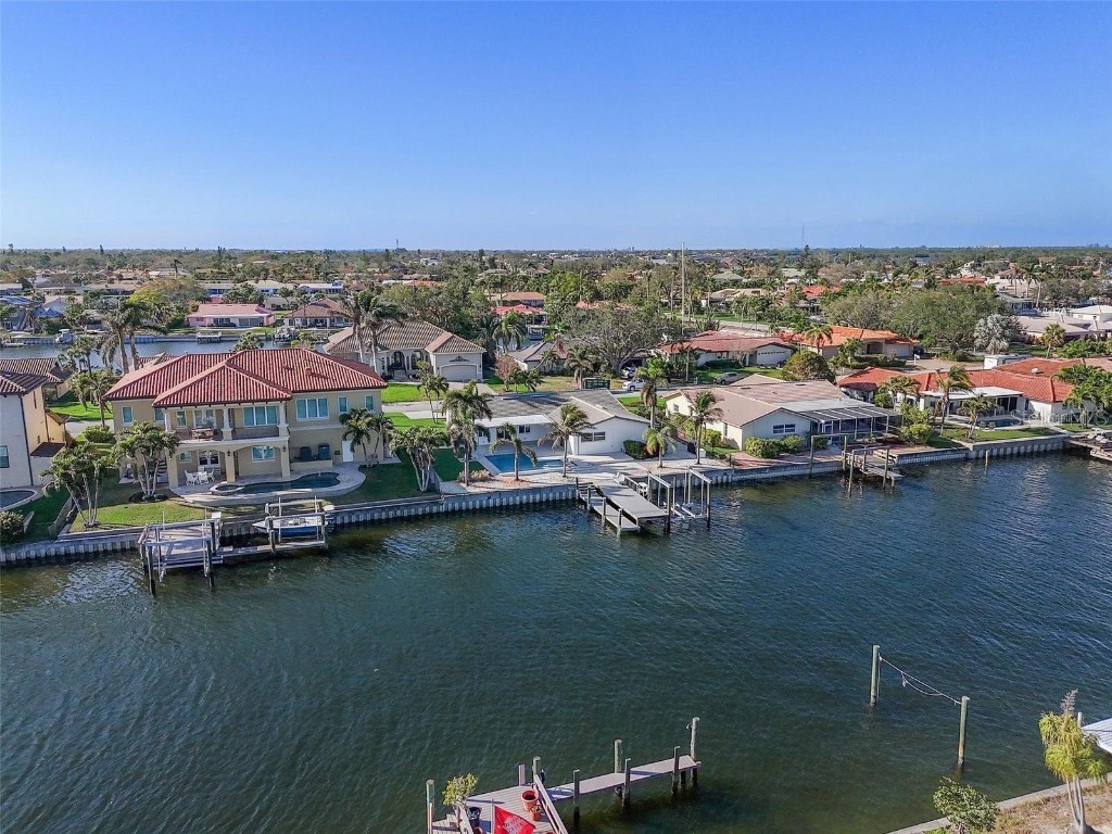 1984 Kansas Avenue NE Saint Petersburg FL 33703 - TAMPA BAY TB8458175 image46