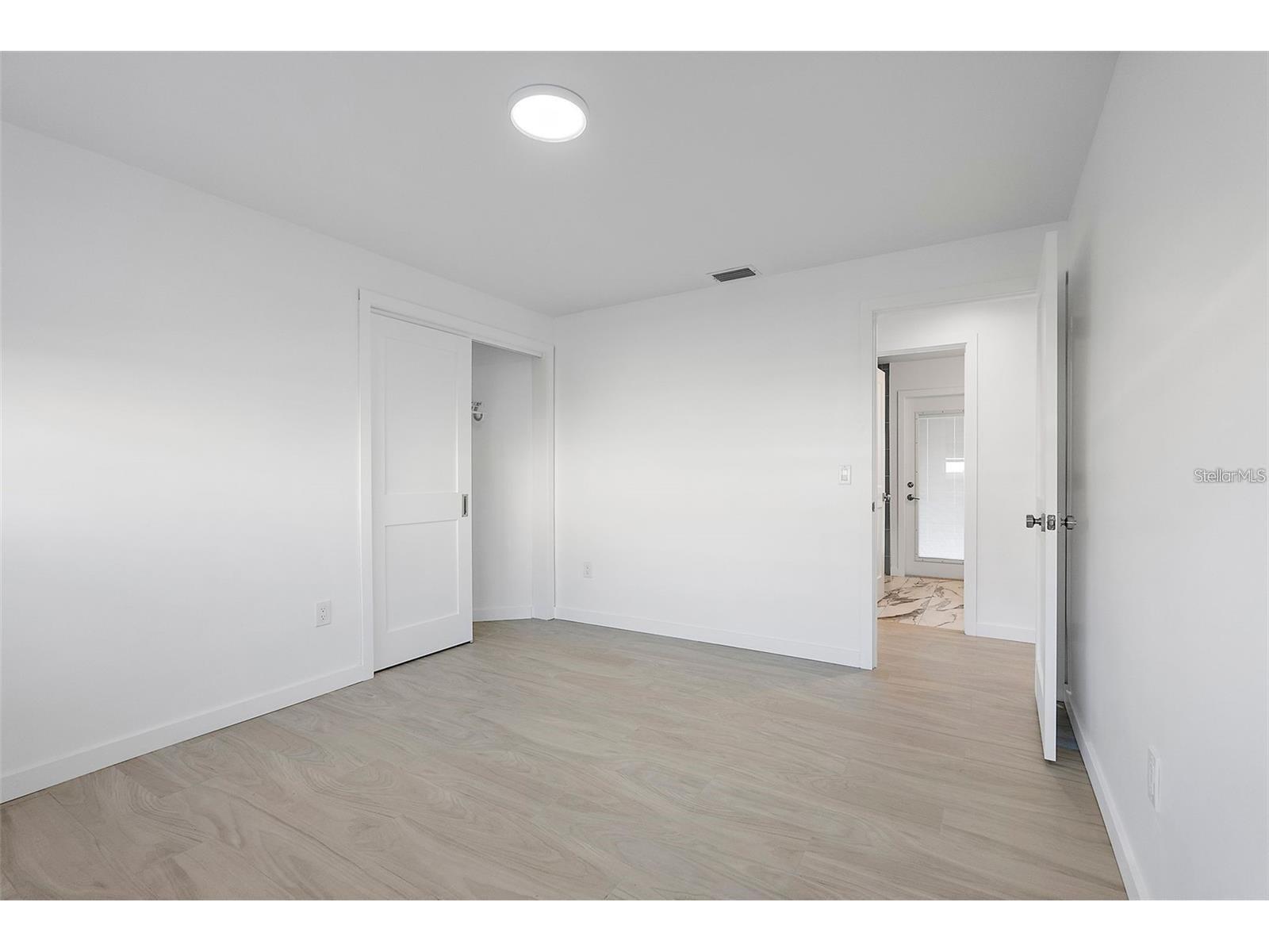 1984 Kansas Avenue NE Saint Petersburg FL 33703 - TAMPA BAY TB8502261 image31