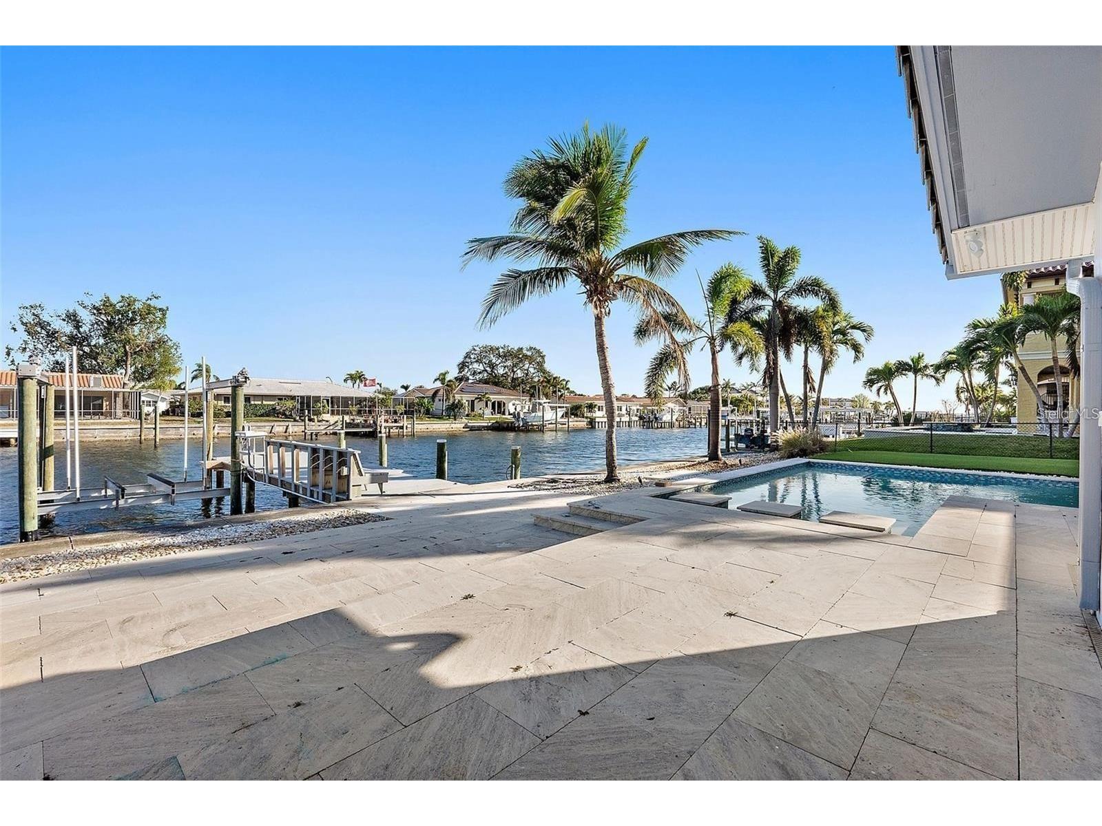 1984 Kansas Avenue NE Saint Petersburg FL 33703 - TAMPA BAY TB8502261 image38