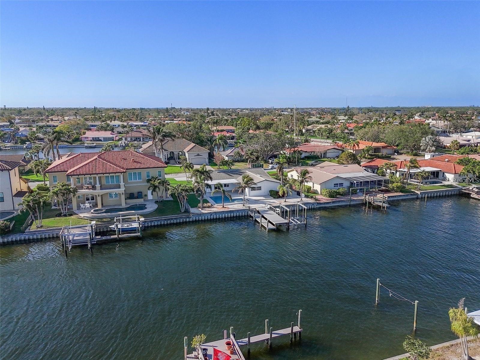 1984 Kansas Avenue NE Saint Petersburg FL 33703 - TAMPA BAY TB8502261 image44