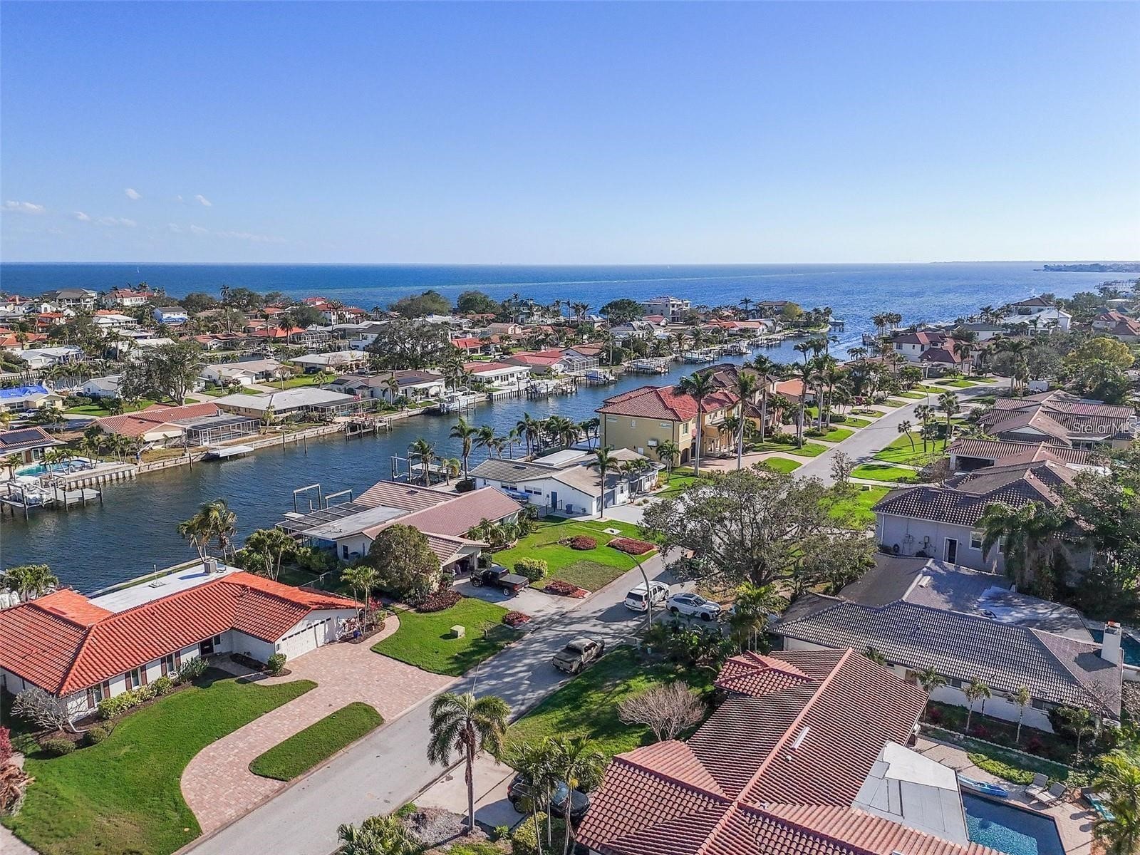 1984 Kansas Avenue NE Saint Petersburg FL 33703 - TAMPA BAY TB8502261 image45