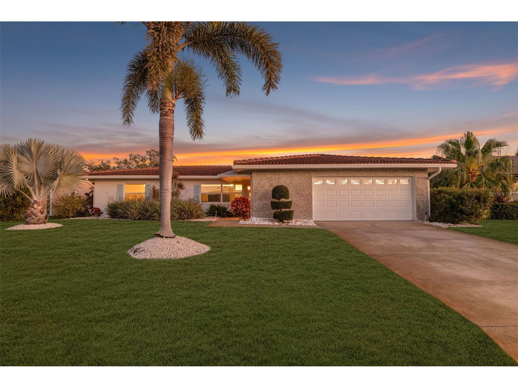 1984 Michigan Avenue NE Saint Petersburg FL 33703 TB8466927 image1
