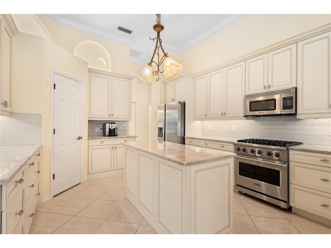 1985 Bel Air Star Parkway Sarasota FL 34240 A4658954 image13