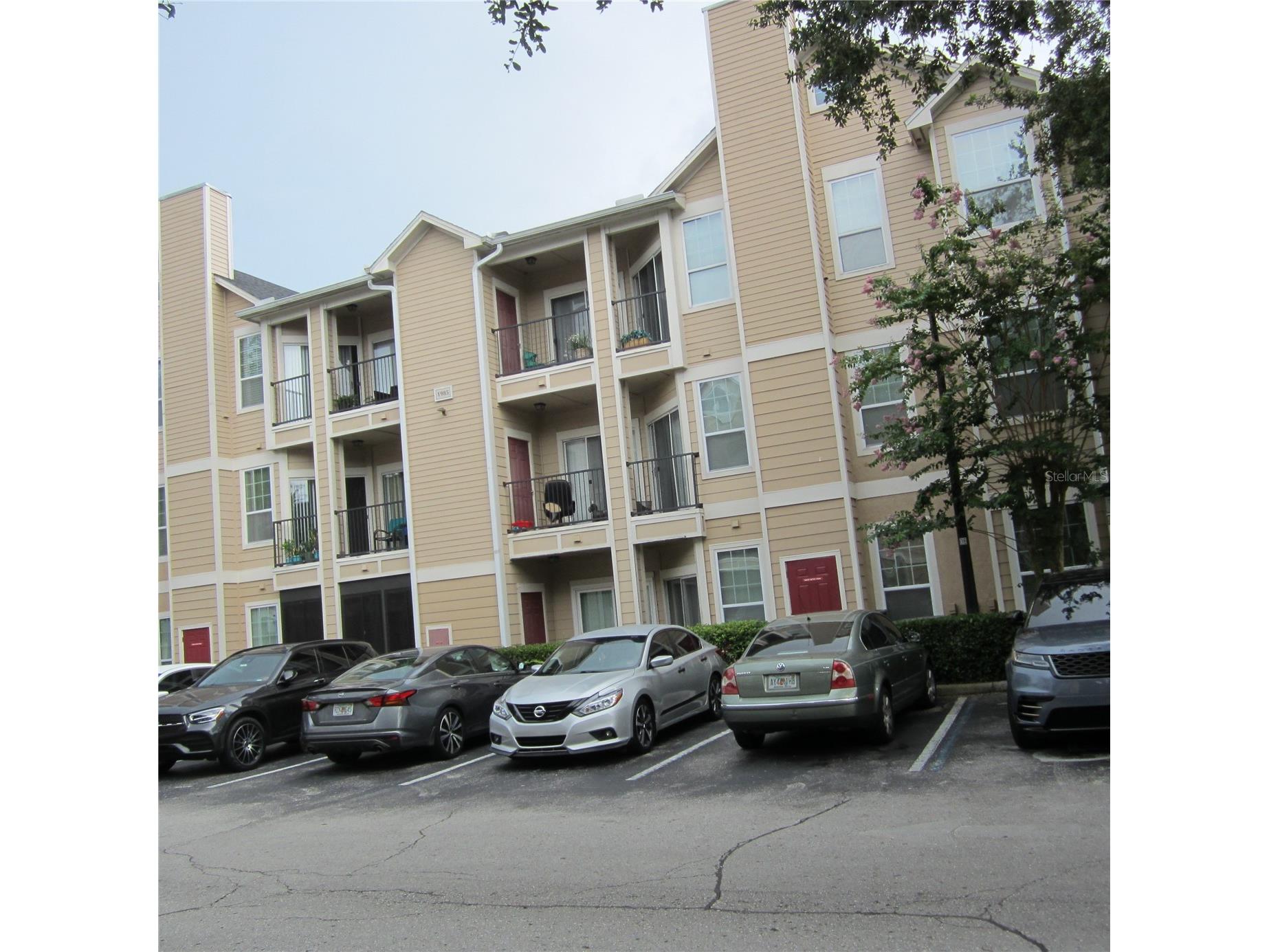 1985 Erving Circle #205 Ocoee FL 34761 O6422891 image1