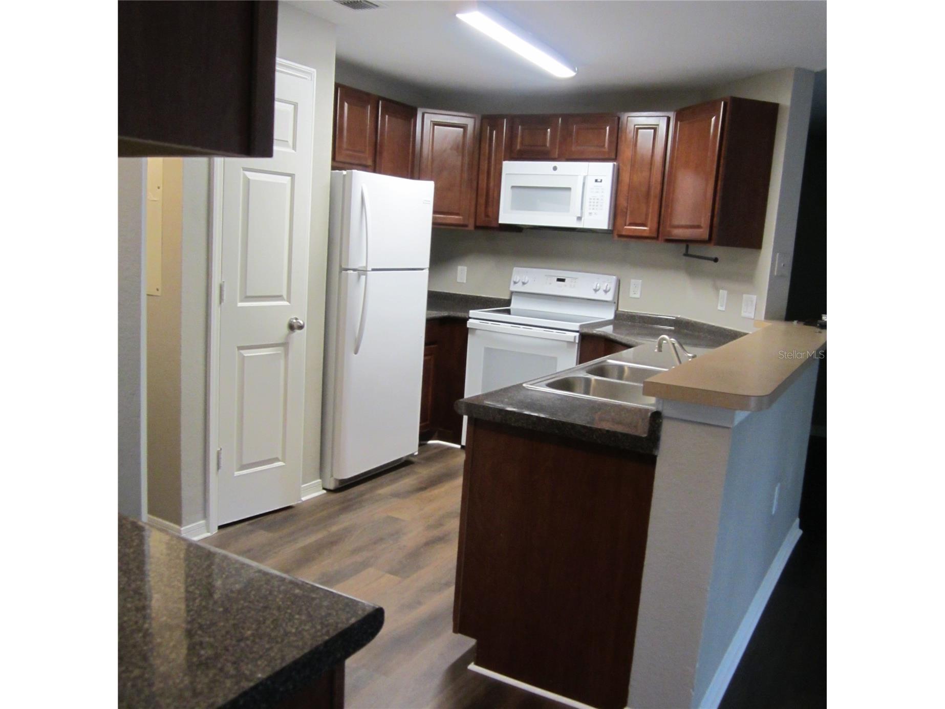1985 Erving Circle #205 Ocoee FL 34761 O6422891 image12