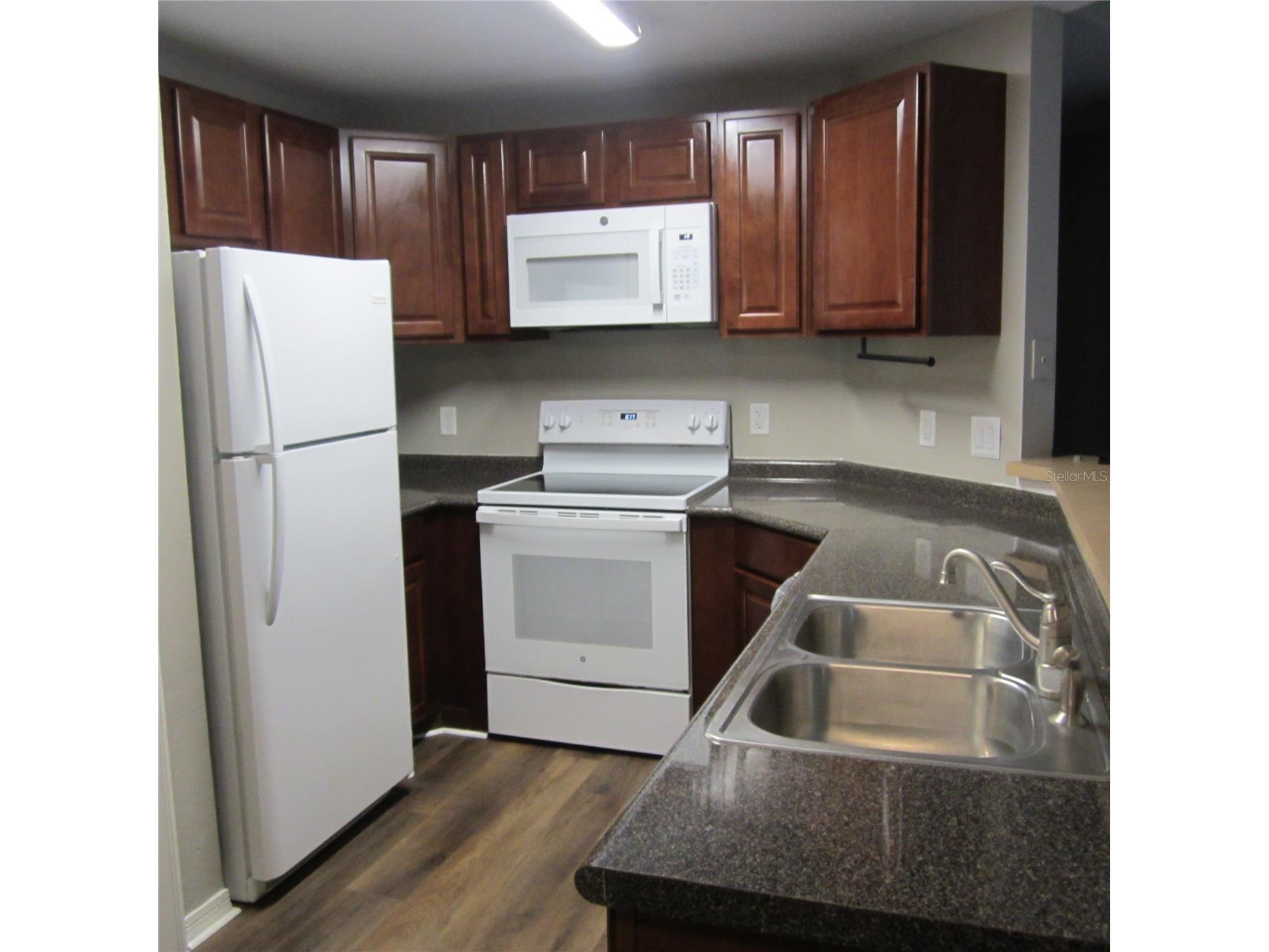 1985 Erving Circle #205 Ocoee FL 34761 O6422891 image9