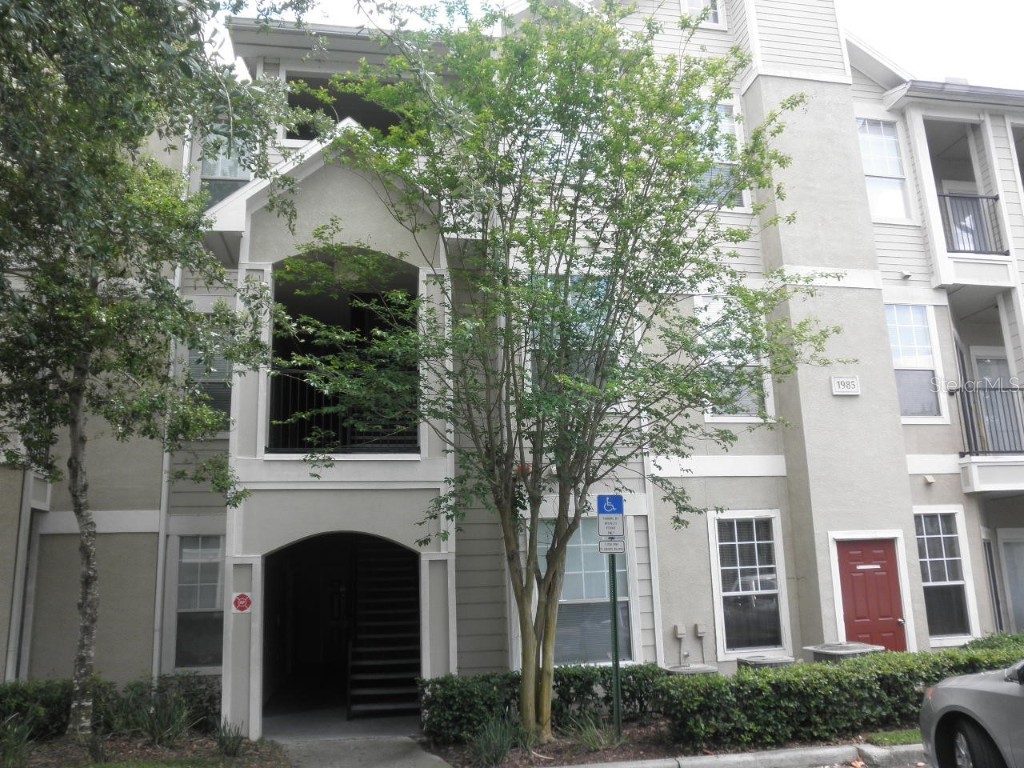 1985 Erving Circle #206 Ocoee FL 34761 O6196192 image1