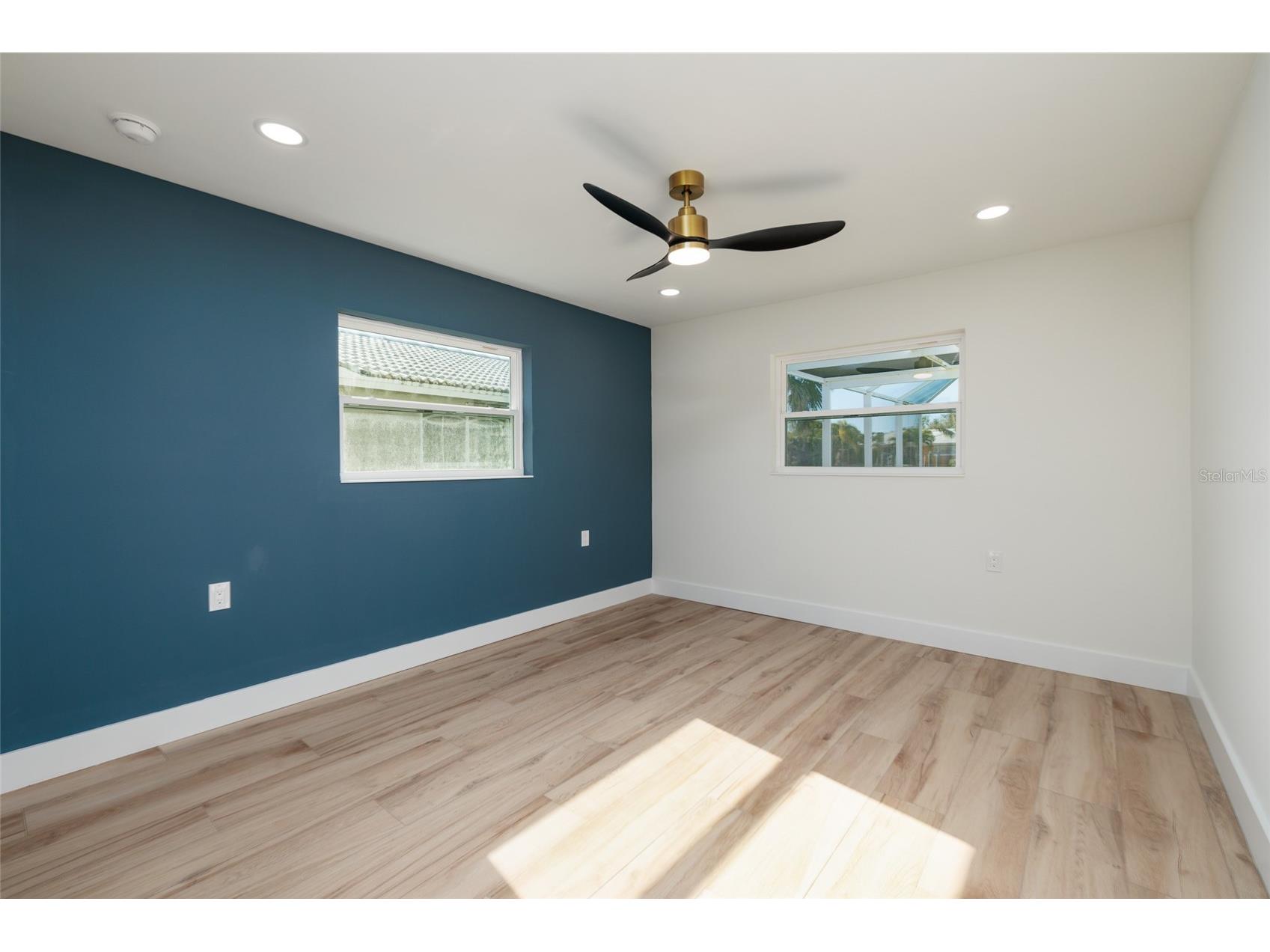 1985 Michigan Avenue NE Saint Petersburg FL 33703 - TAMPA BAY TB8480157 image27