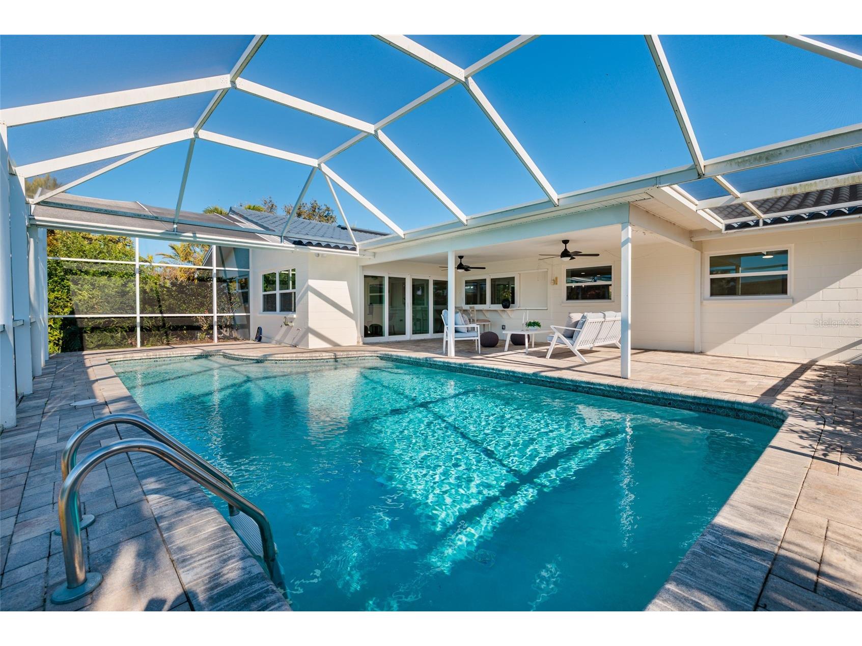 1985 Michigan Avenue NE Saint Petersburg FL 33703 - TAMPA BAY TB8480157 image5