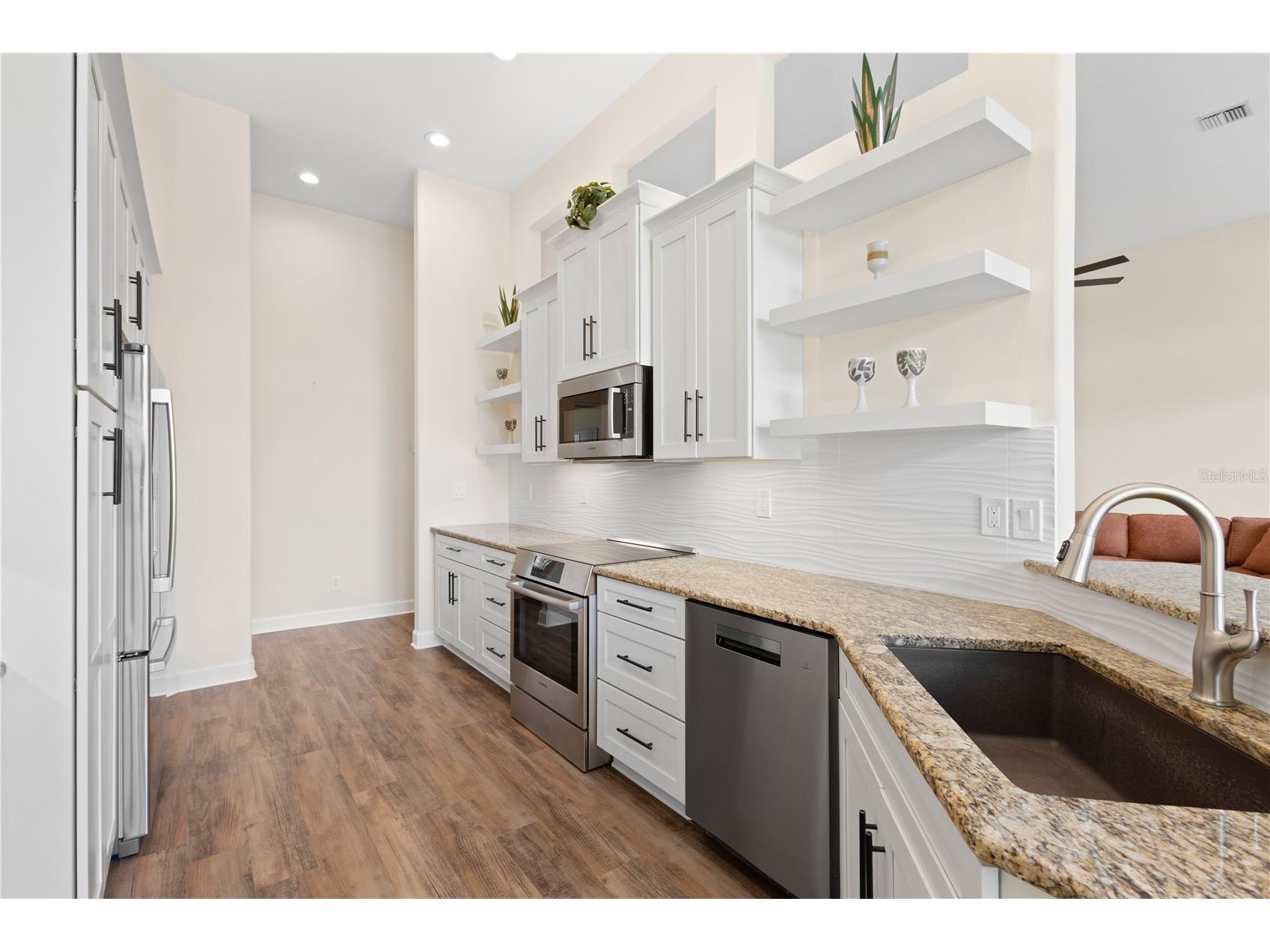 1985 White Feather Lane Nokomis FL 34275 N6143380 image9