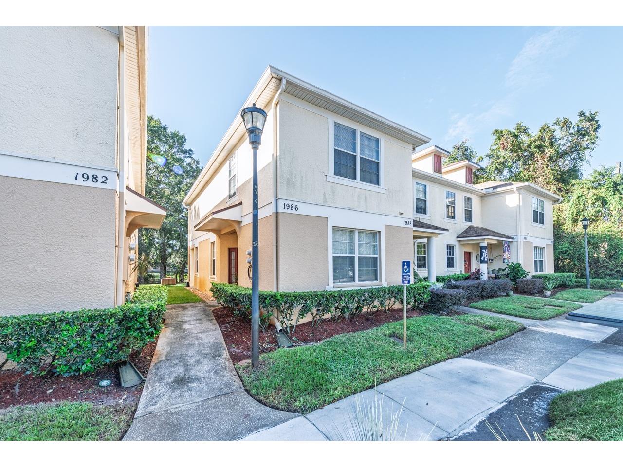 1986 Fiesta Ridge Court Tampa FL 33604 TB8441033 image1