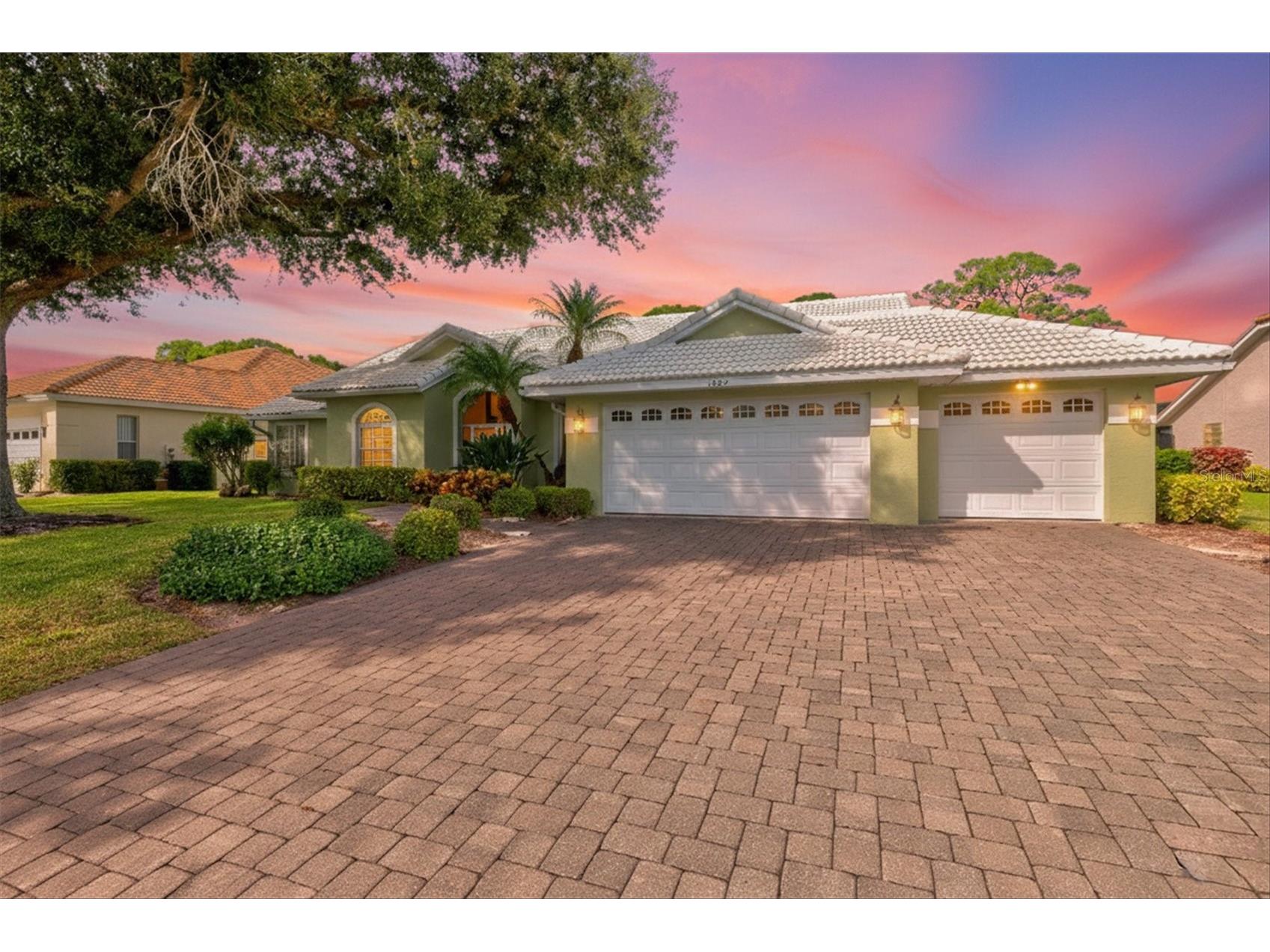 1987 White Feather Lane Nokomis FL 34275 A4671776 image1