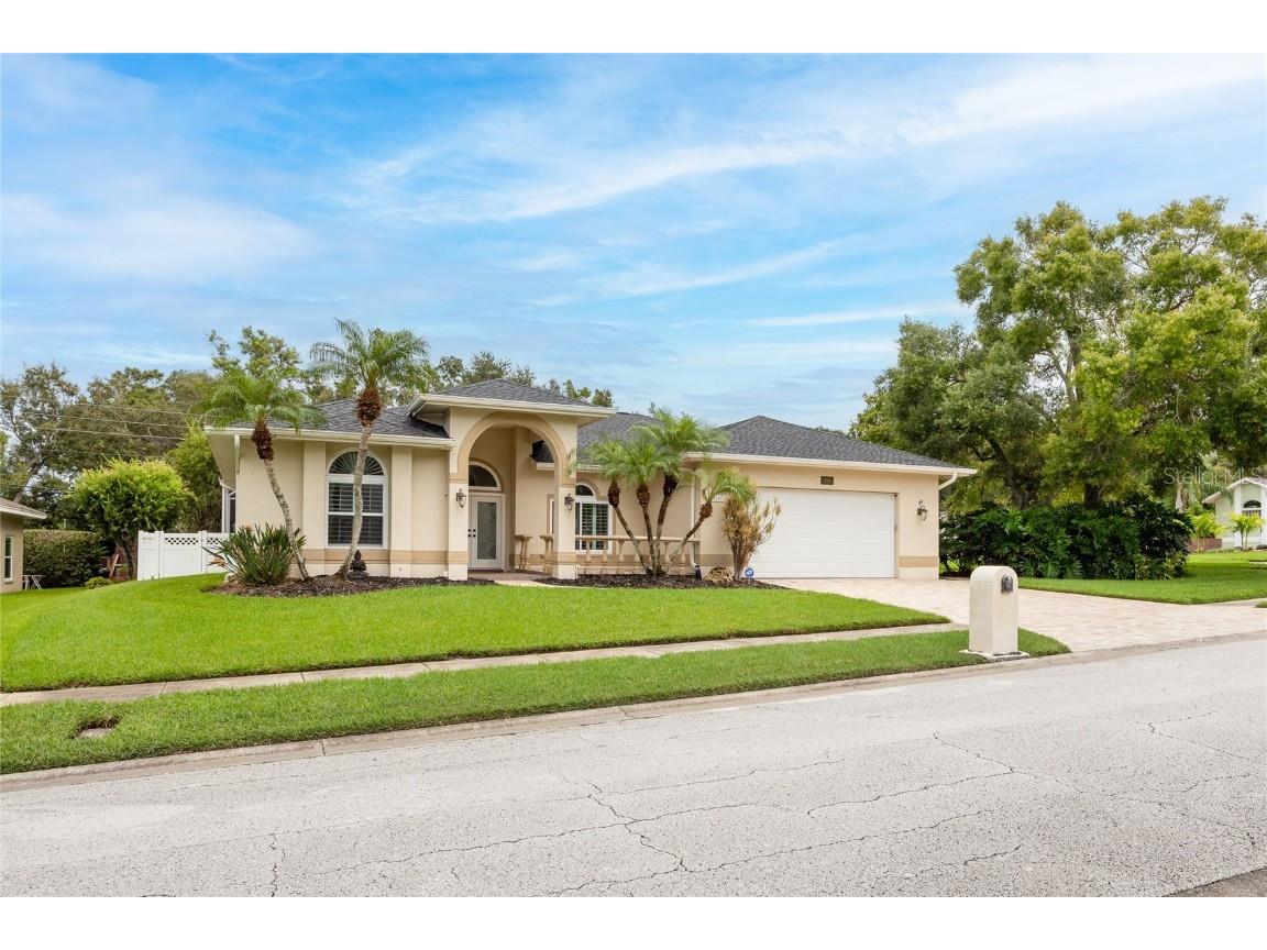 1988 Dunbrody Ct Dunedin FL 34698 TB8421817 image1