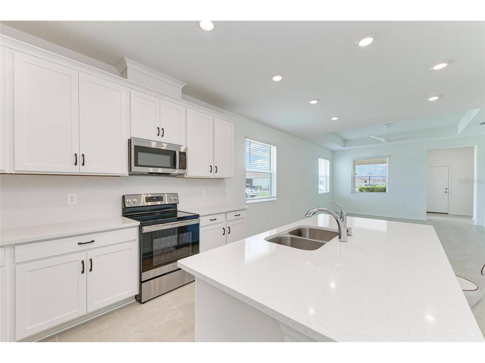 1989 Splashrail Lane Sarasota FL 34240 A4695313 image35