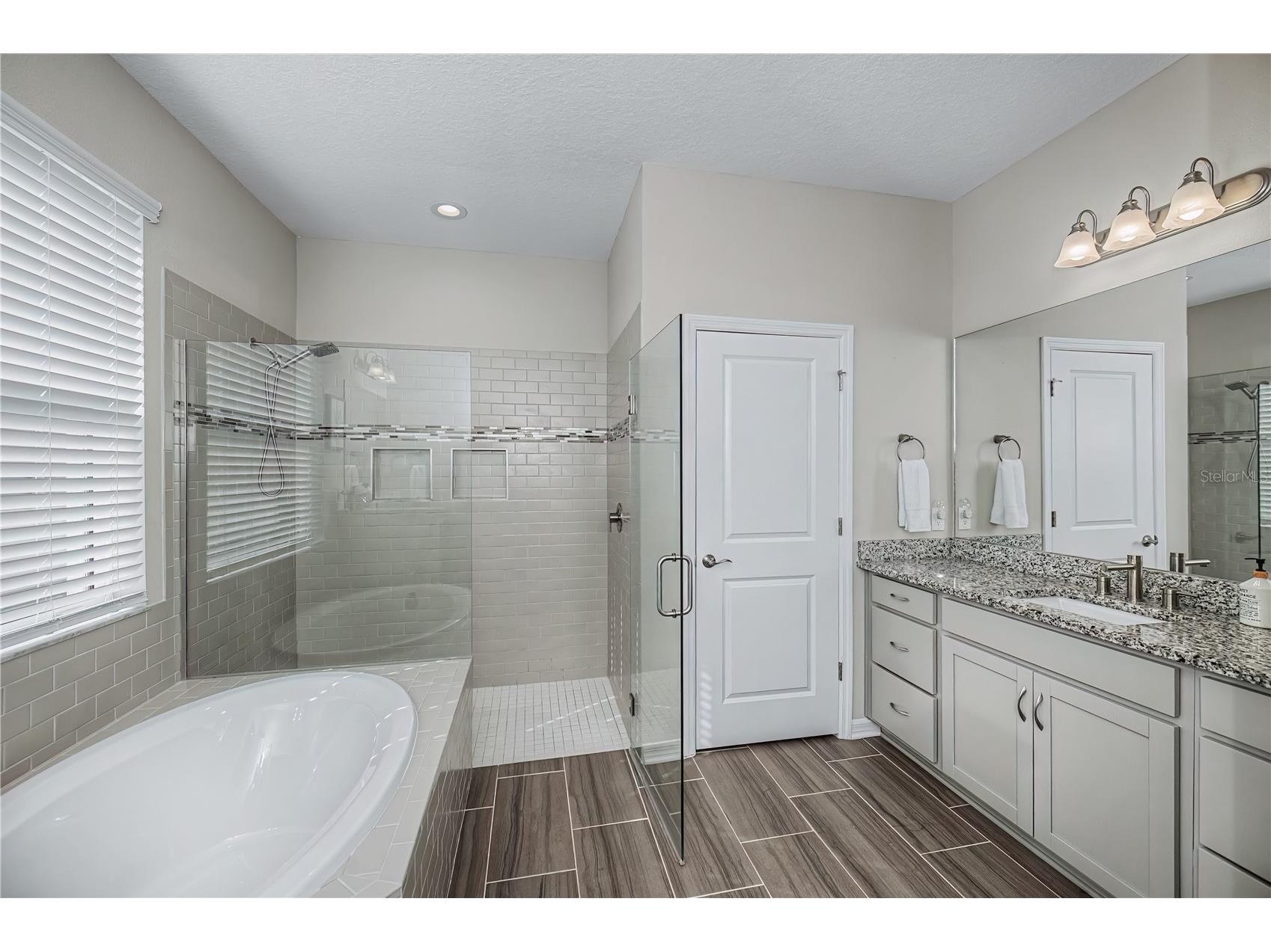 19890 Montenero Way Venice FL 34293 N6142578 image38