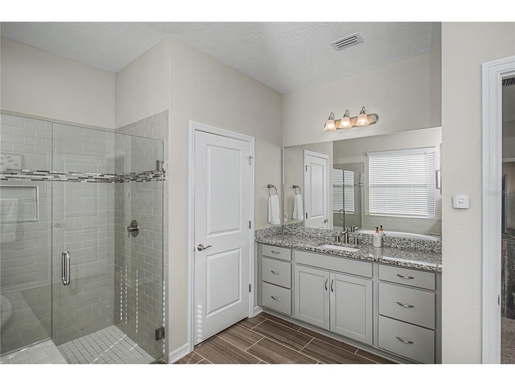 19890 Montenero Way Venice FL 34293 N6142578 image40