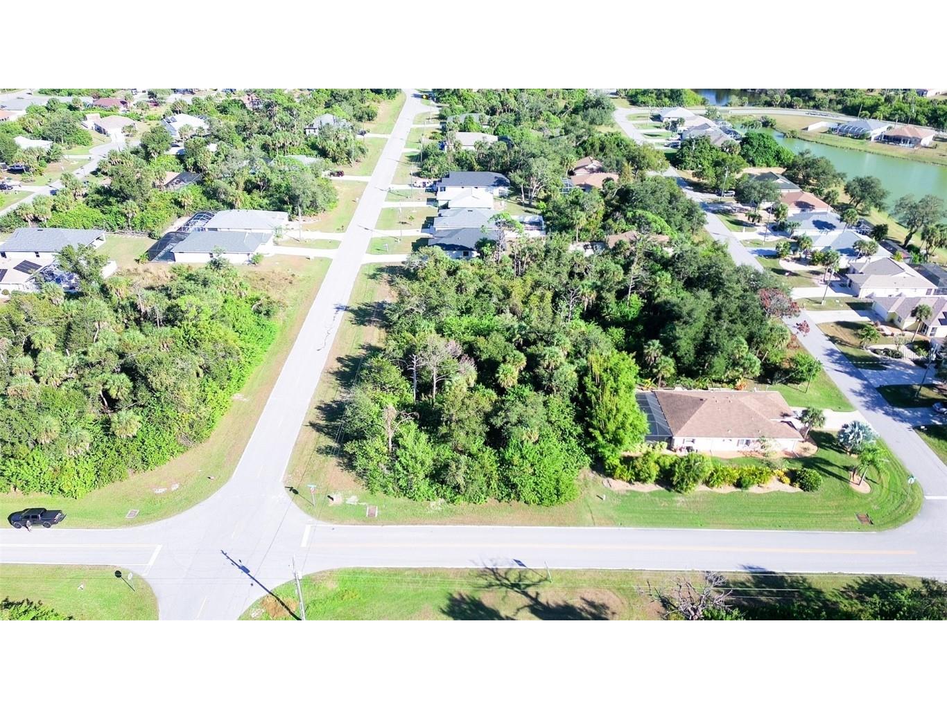 199 Cougar Way Rotonda West FL 33947 C7518424 image1