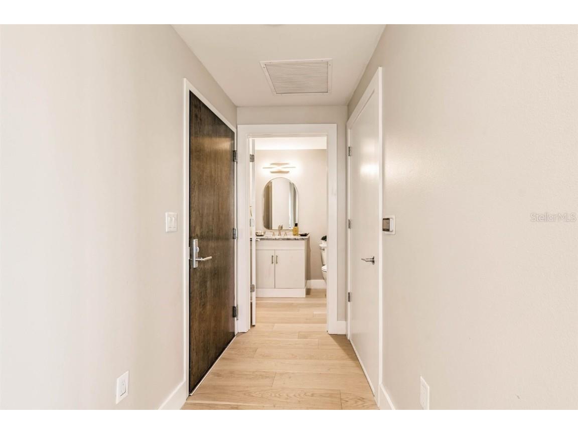 199 Dali Boulevard #1001 Saint Petersburg FL 33701 - TAMPA BAY TB8450660 image37