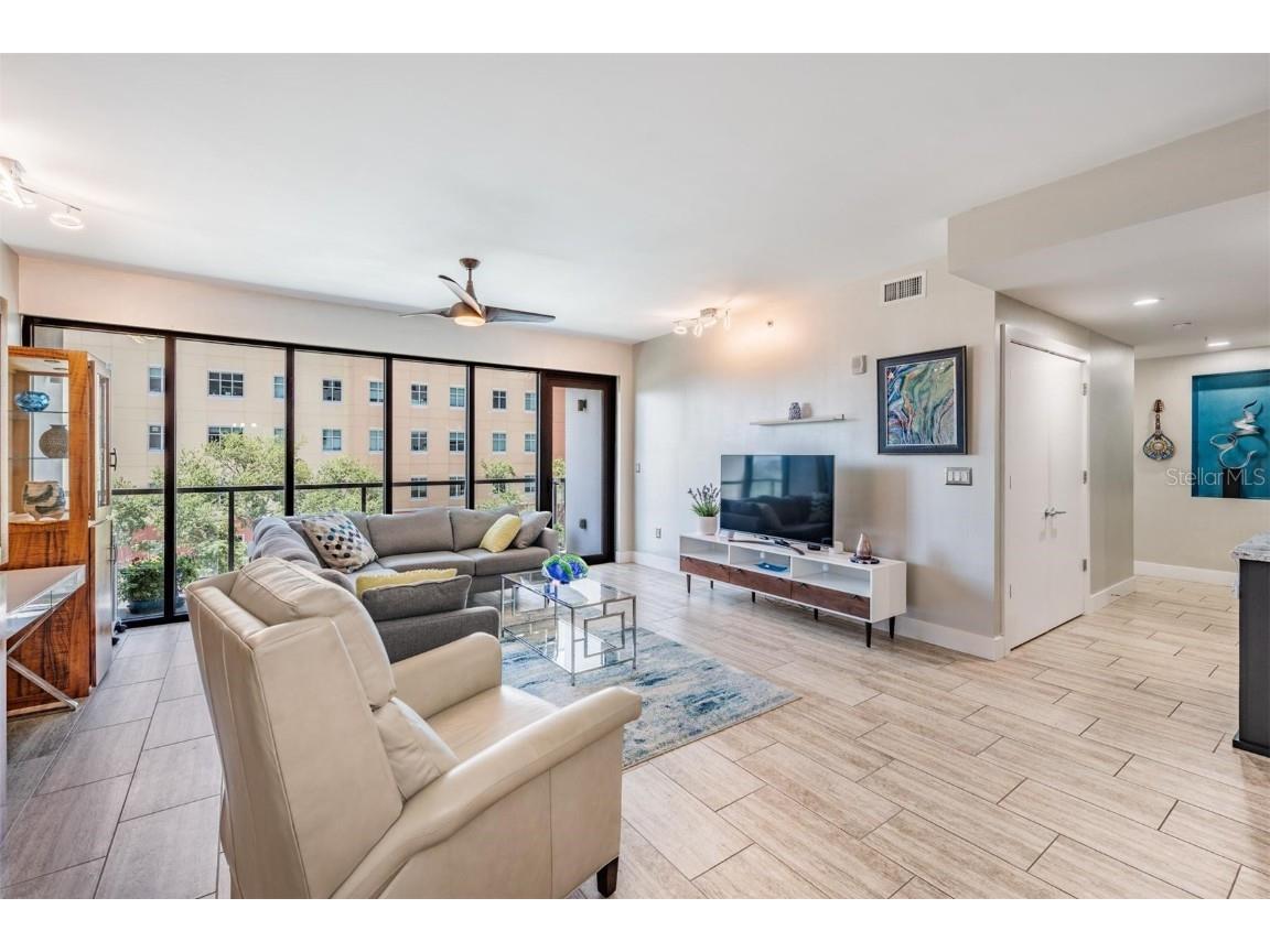 199 Dali Boulevard #403 Saint Petersburg FL 33701 TB8383034 image3