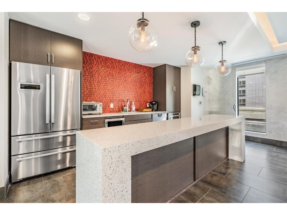 199 Dali Boulevard #403 Saint Petersburg FL 33701 TB8383034 image45