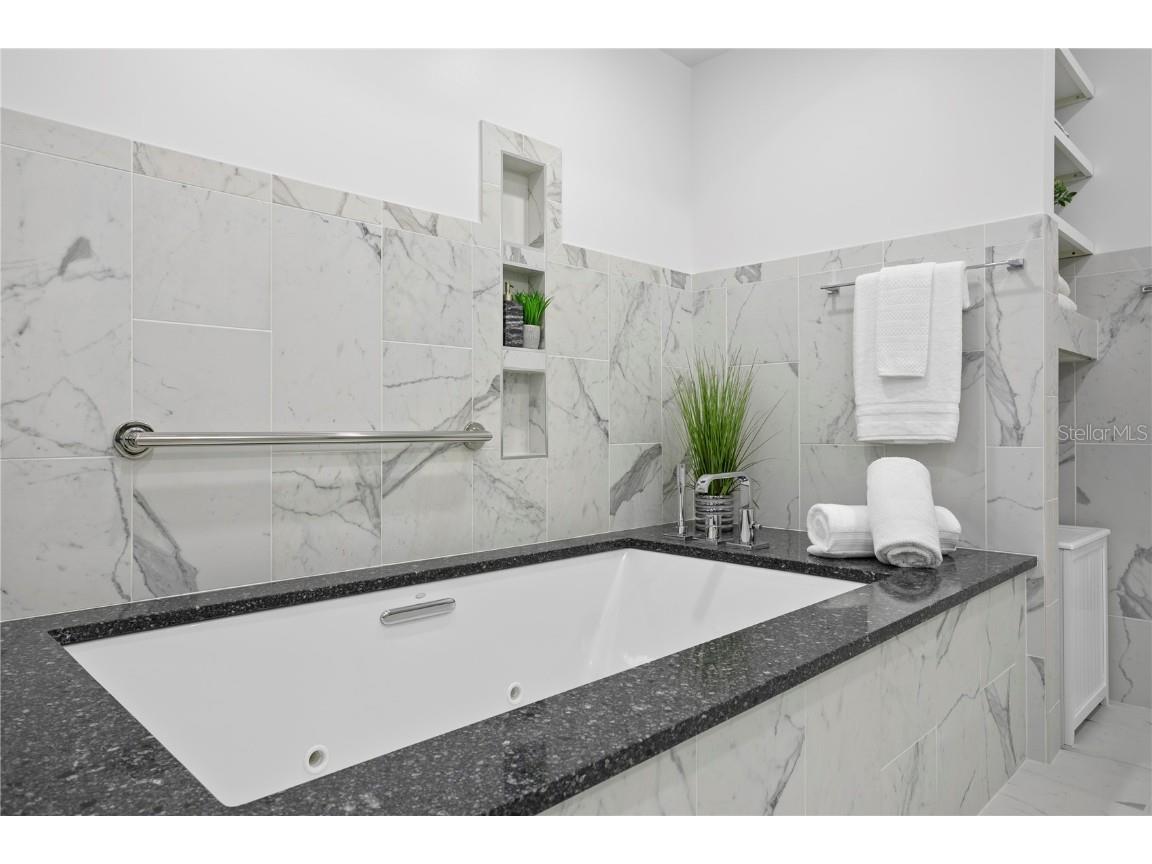 199 Dali Boulevard #PH-2 Saint Petersburg FL 33701 TB8448021 image21