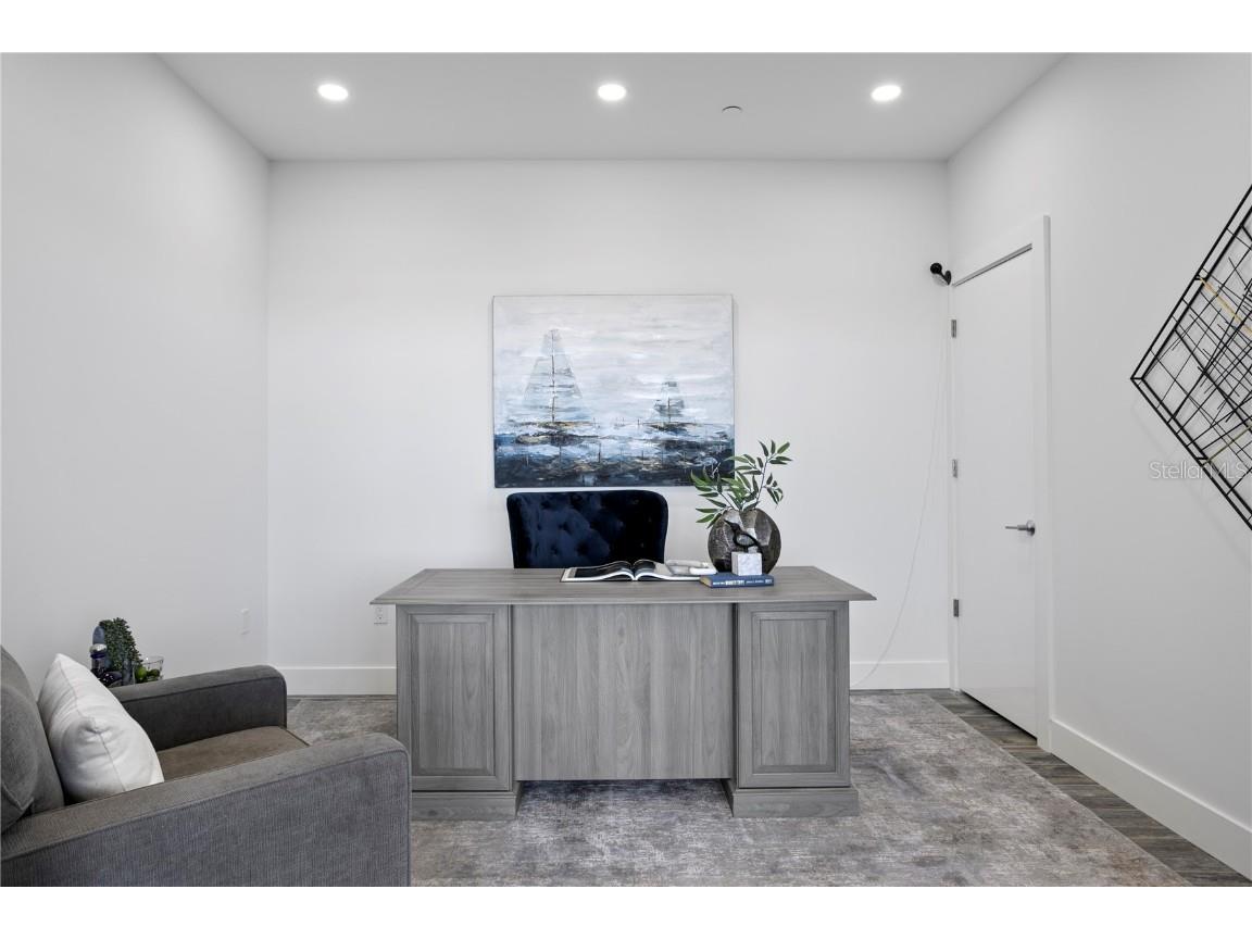 199 Dali Boulevard #PH-2 Saint Petersburg FL 33701 TB8448021 image24