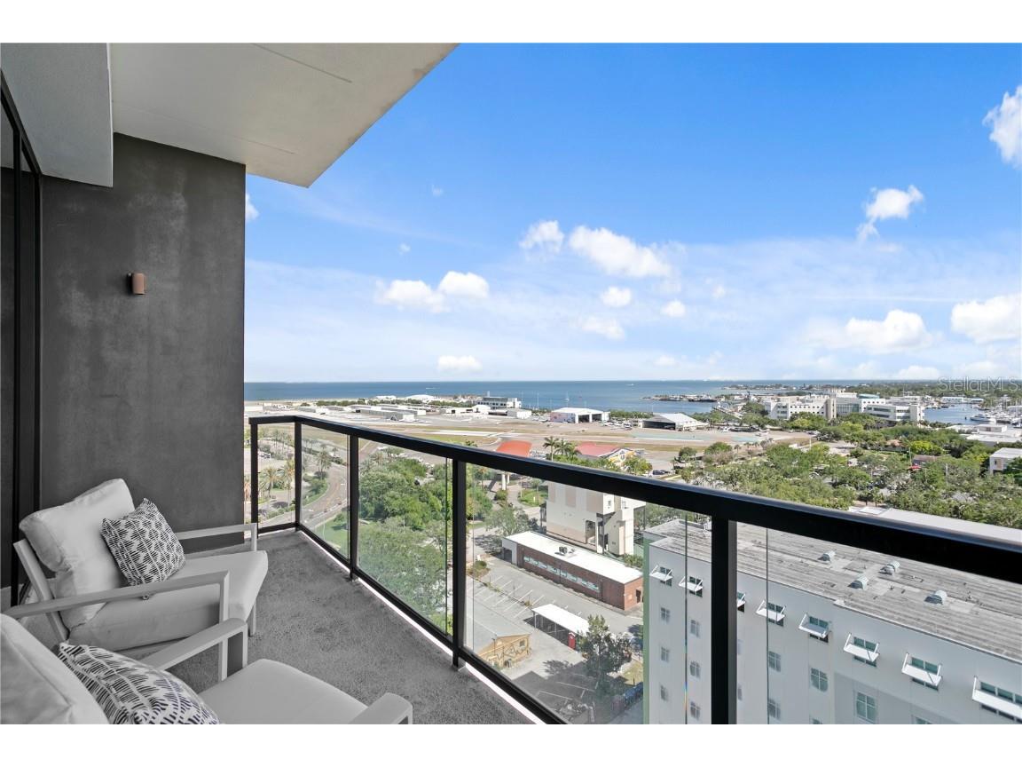 199 Dali Boulevard #PH-2 Saint Petersburg FL 33701 TB8448021 image31