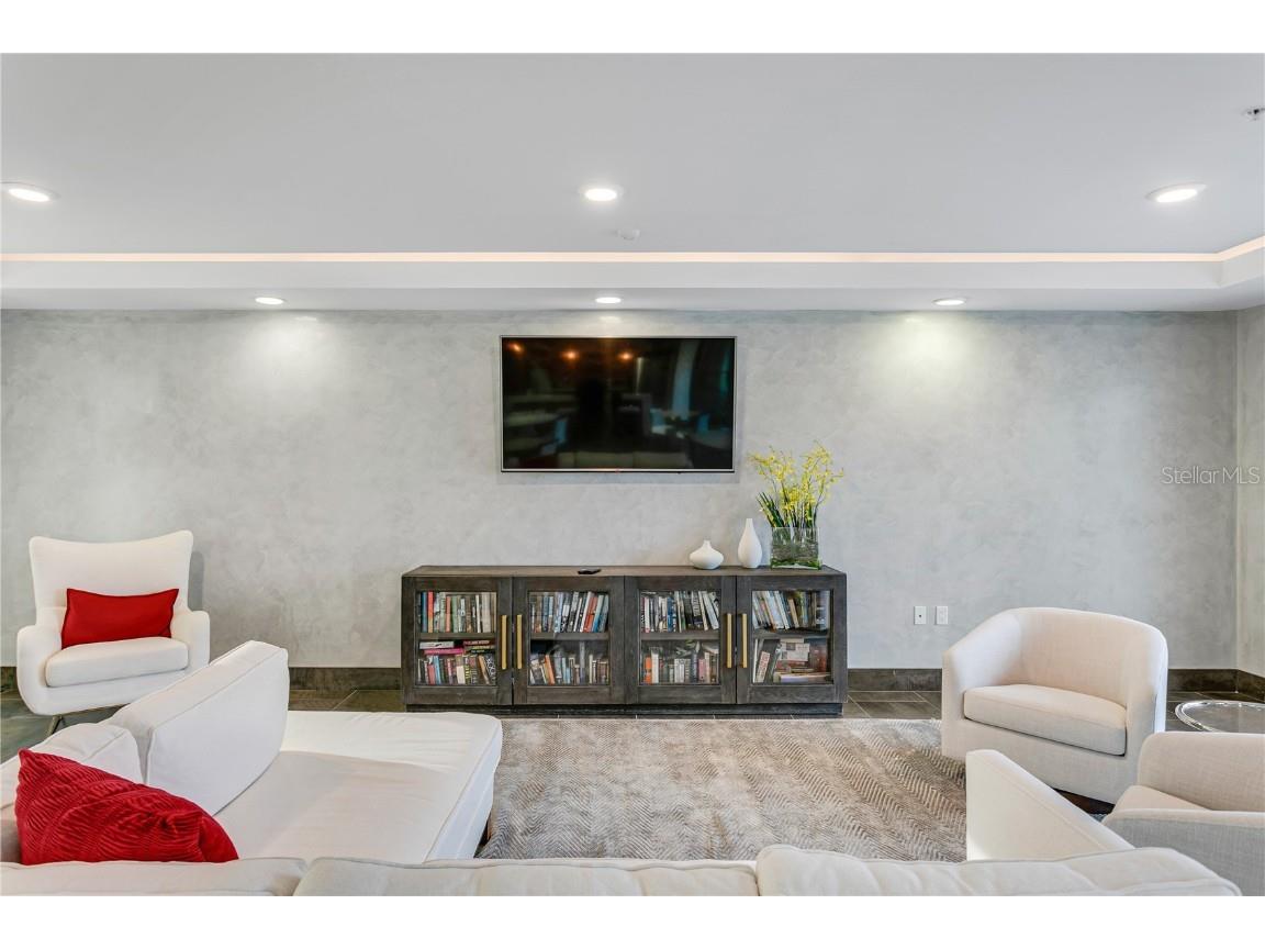 199 Dali Boulevard #PH-2 Saint Petersburg FL 33701 TB8448021 image50