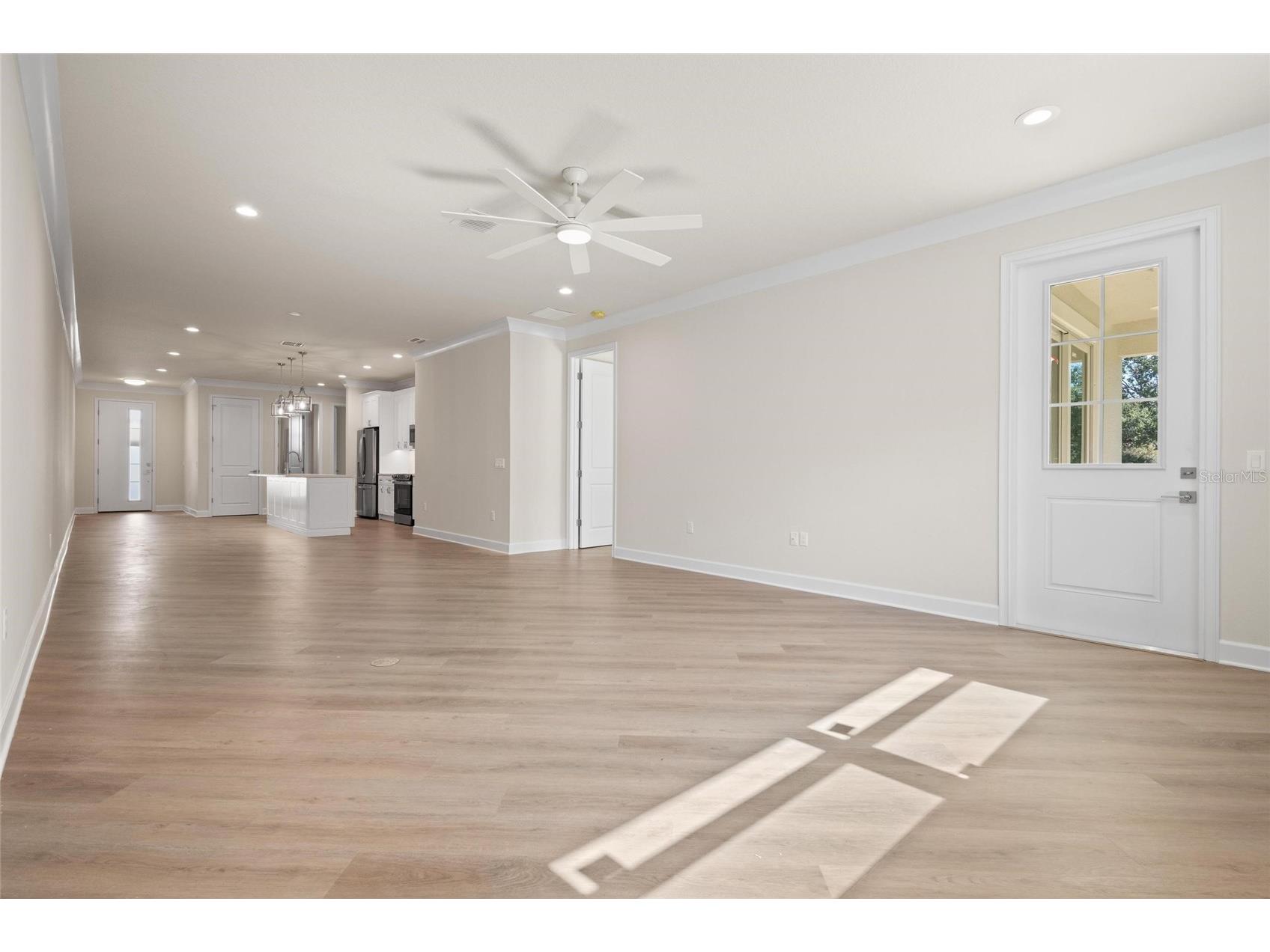 199 E Live Oak Street Tarpon Springs FL 34689 W7882673 image7