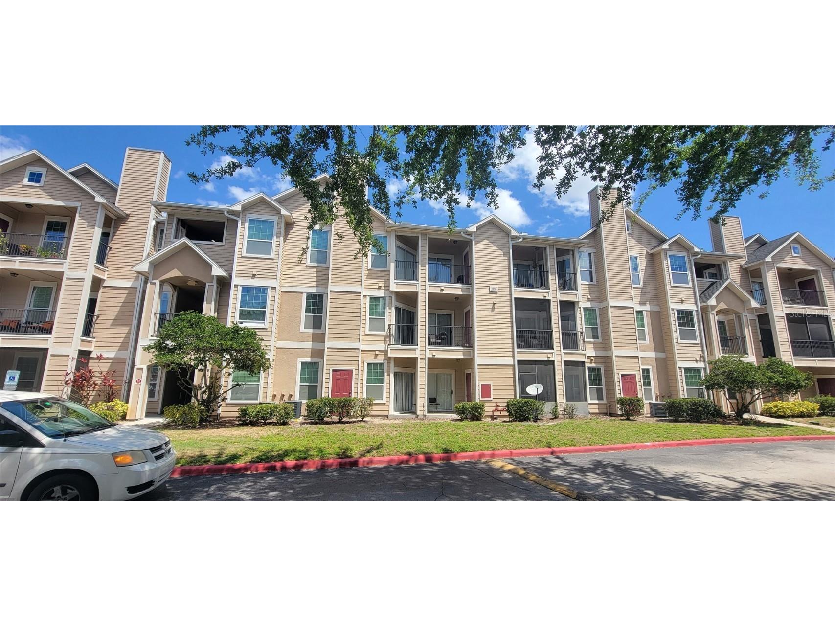 1990 Erving #206 Ocoee FL 34761 S5083891 image1