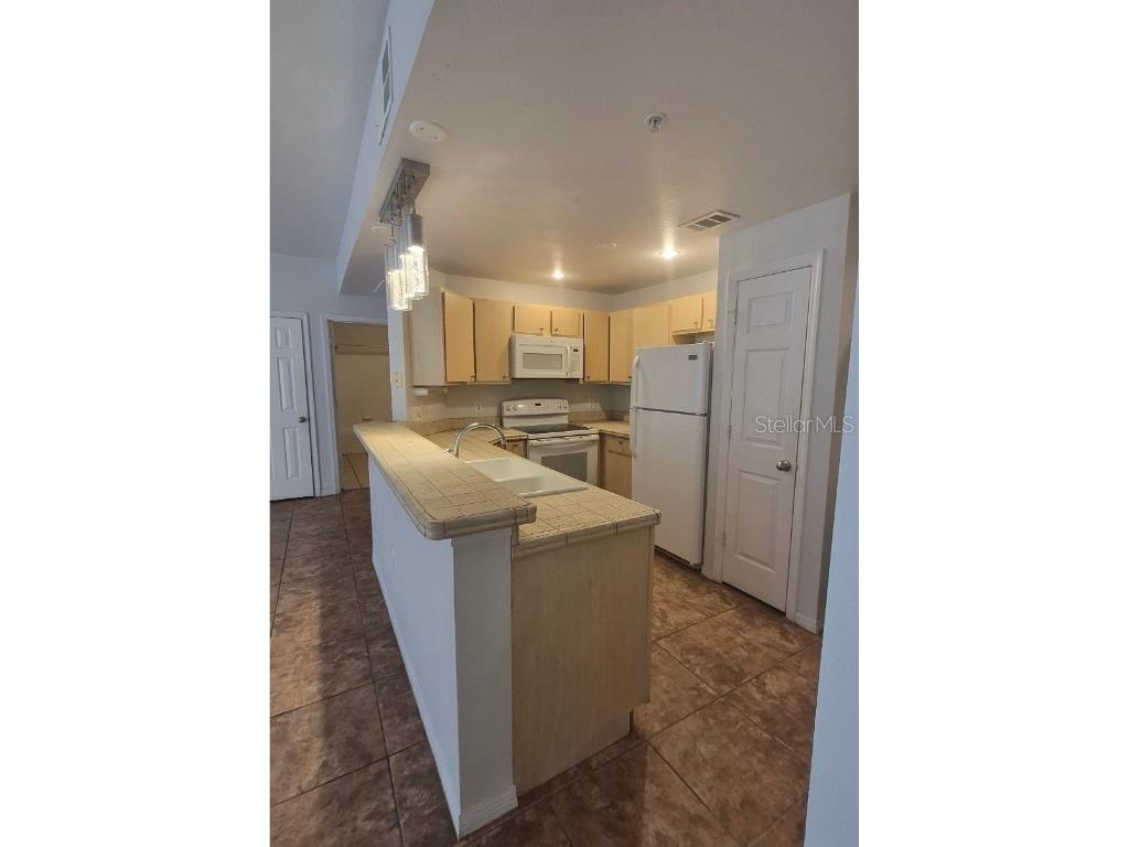 1990 Erving Circle #102 Ocoee FL 34761 S5140356 image14